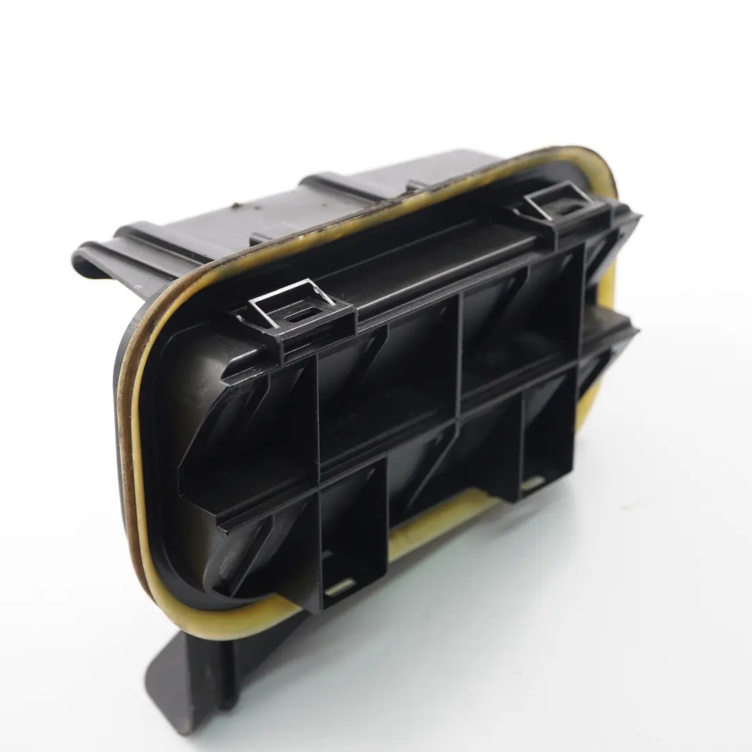 Aleta de ventilación trasera izquierda para Mercedes SLK R172 Roadster con número de pieza A1728300042 Mercedes SLK R172 Roadster Aleta de ventilación trasera izquierda - SKU A1728300042 - Número de pieza A1728300042