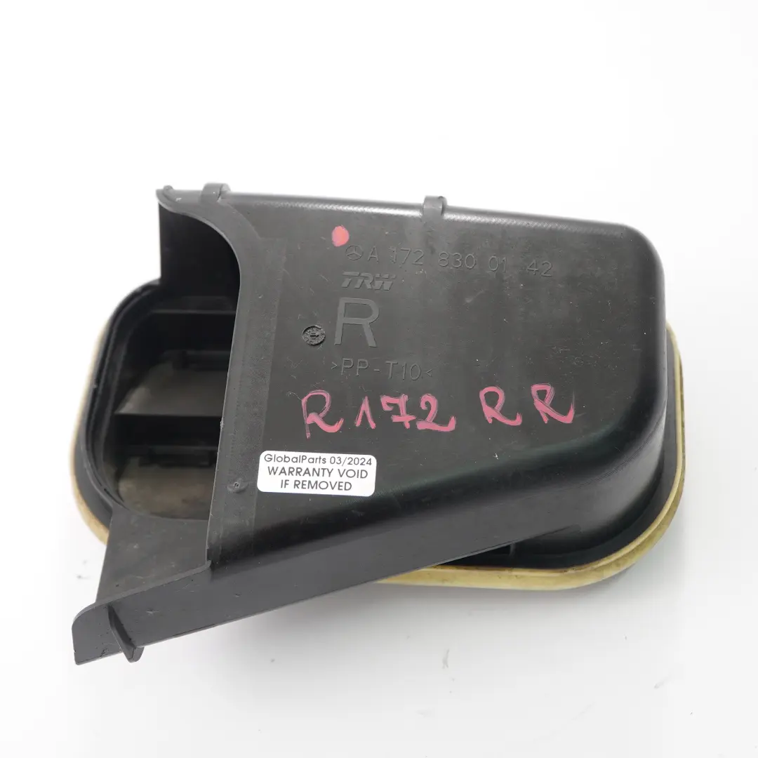 Pare-chocs arrière Vent Flap droit pour Mercedes SLK R172 Roadster à propos du numéro de pièce A1728300142 Mercedes SLK R172 Roadster Pare-chocs arrière Vent Flap droit - SKU A1728300142 - Numéro de pièce A1728300142