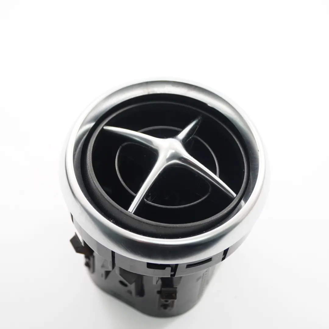 Armaturen Brett Luftaus Lass Links Rechts Mitte für Mercedes SLK R172 mit Teilenummer A1728300154 Mercedes SLK R172 Armaturen Brett Luftaus Lass Links Rechts Mitte - SKU A1728300154 - Teilenummer A1728300154