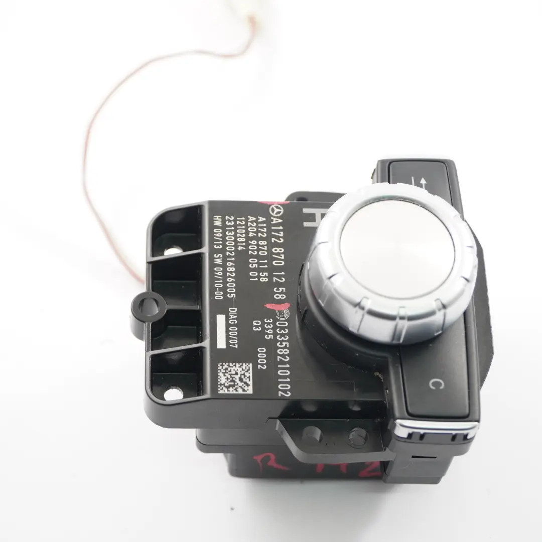 Audio Comand Bedienfeld Druckknopfschalter für Mercedes SLK R172 mit Teilenummer A1728701258 Mercedes SLK R172 Audio Comand Bedienfeld Druckknopfschalter - SKU A1728701258 - Teilenummer A1728701258