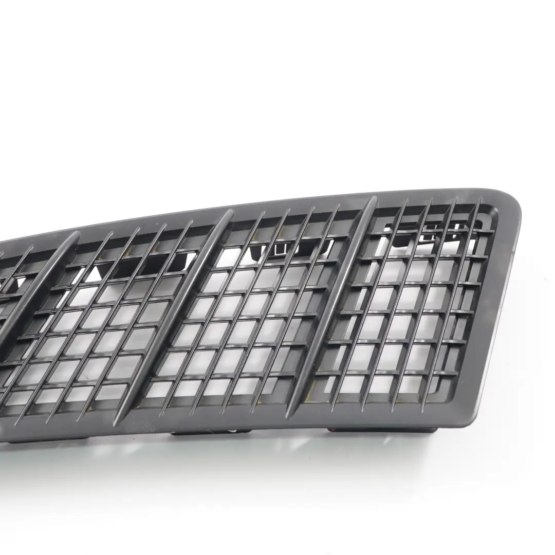 Capot Grille Entrée d'air gauche pour Mercedes SLK R172 à propos du numéro de pièce A1728800185 Mercedes SLK R172 Capot Grille Entrée d'air gauche - SKU A1728800185 - Numéro de pièce A1728800185