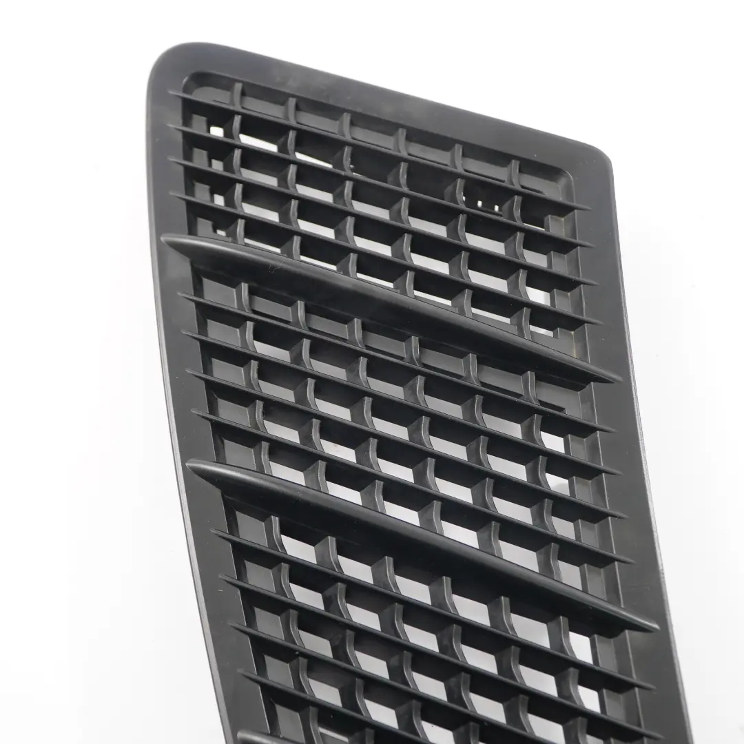 Capot Grille Entrée d'air gauche pour Mercedes SLK R172 à propos du numéro de pièce A1728800185 Mercedes SLK R172 Capot Grille Entrée d'air gauche - SKU A1728800185 - Numéro de pièce A1728800185