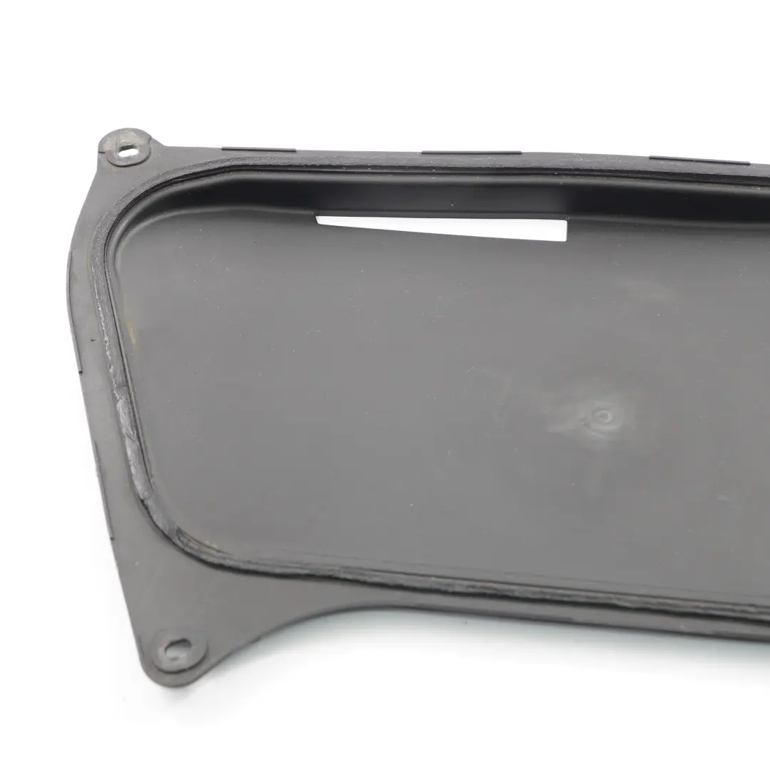 Support de capot Support de grille droite pour Mercedes SLK R172 à propos du numéro de pièce A1728800205 Mercedes SLK R172 Support de capot Support de grille droite - SKU A1728800205 - Numéro de pièce A1728800205