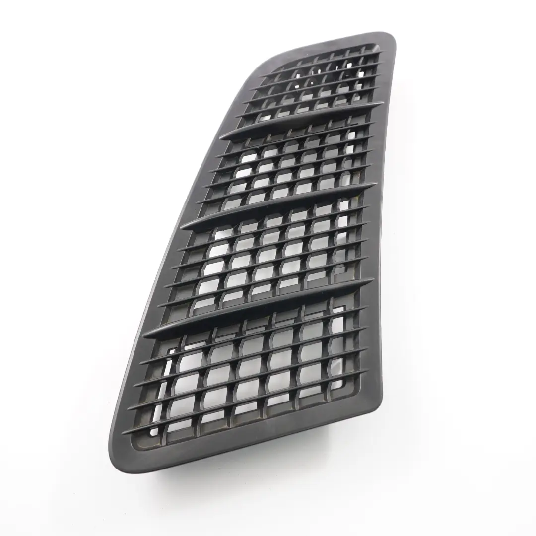 Capot Grille Entrée d'air droite pour Mercedes SLK R172 à propos du numéro de pièce A1728800285 Mercedes SLK R172 Capot Grille Entrée d'air droite - SKU A1728800285 - Numéro de pièce A1728800285