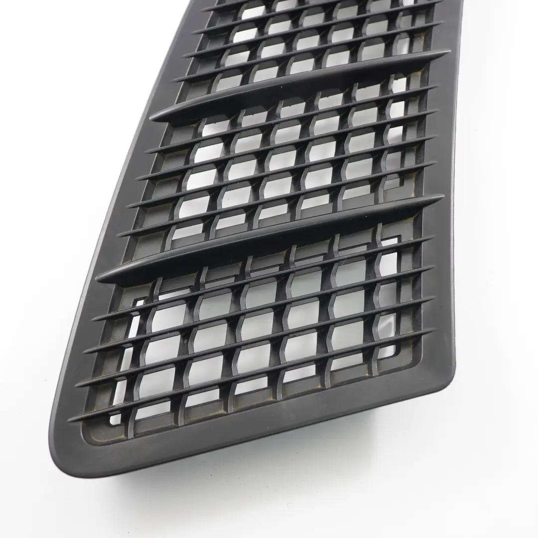 Capot Grille Entrée d'air droite pour Mercedes SLK R172 à propos du numéro de pièce A1728800285 Mercedes SLK R172 Capot Grille Entrée d'air droite - SKU A1728800285 - Numéro de pièce A1728800285