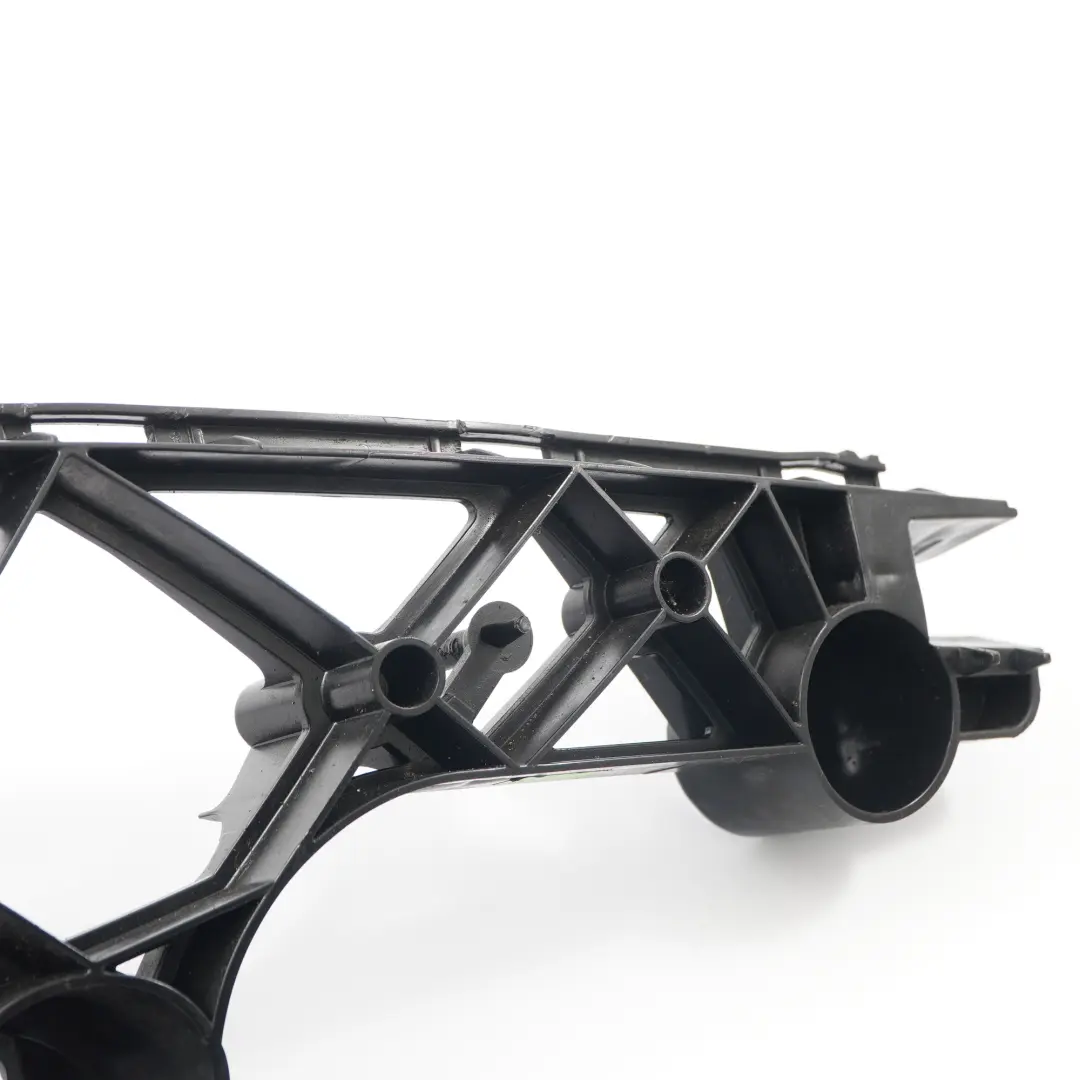 Guida laterale paraurti posteriore sinistra staffa per Mercedes SLK R172 con numero di parte A1728850565 Mercedes SLK R172 Guida laterale paraurti posteriore sinistra staffa - SKU A1728850565 - Numero di parte A1728850565