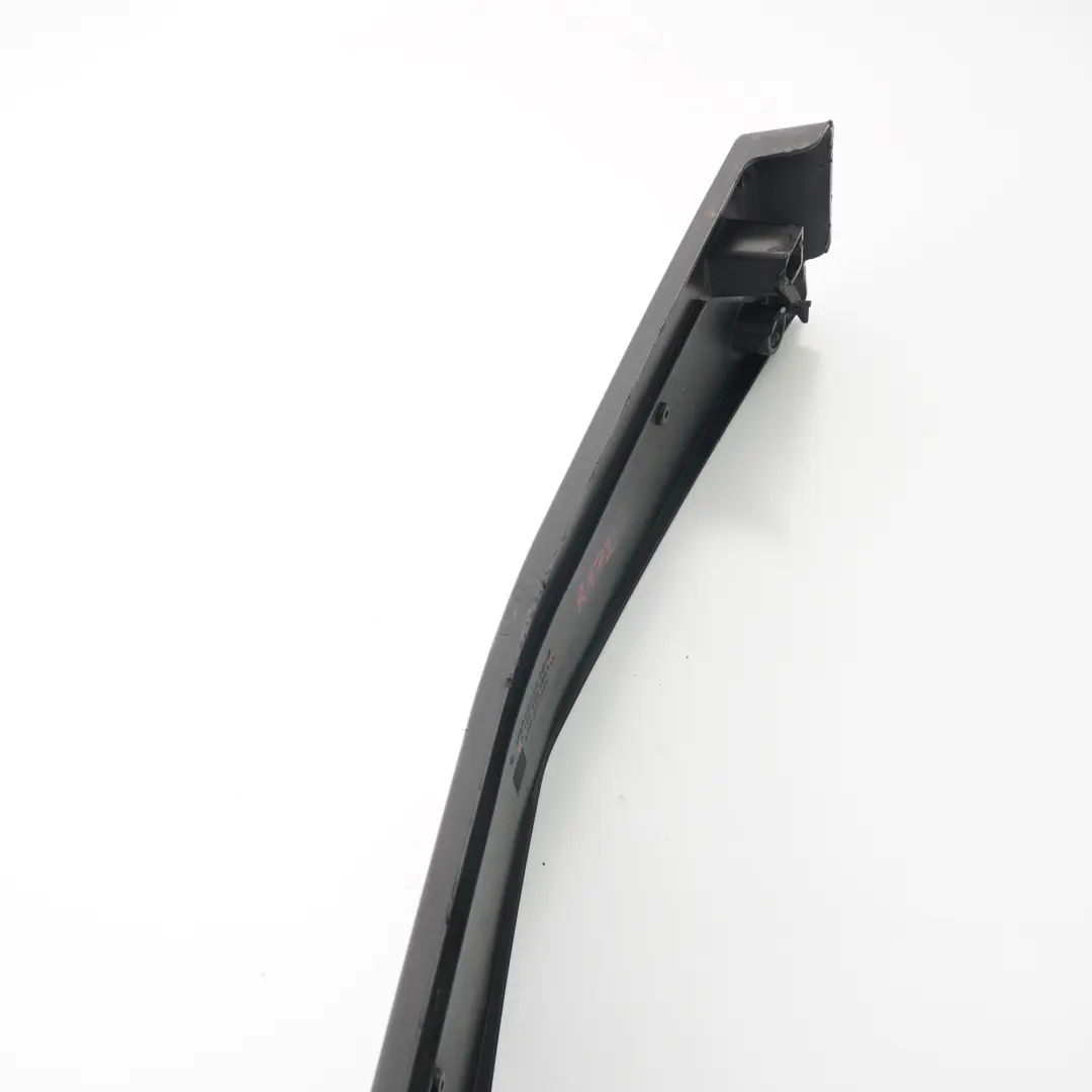 Frontstoßstange Nummernschildhalterung für Mercedes SLK R172 mit Teilenummer A1728850681 Mercedes SLK R172 Frontstoßstange Nummernschildhalterung - SKU A1728850681 - Teilenummer A1728850681