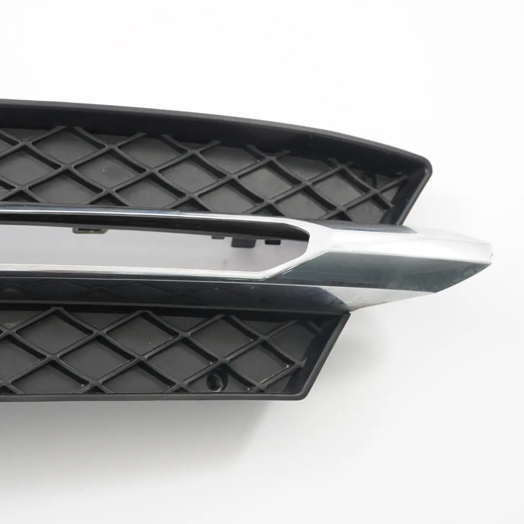 Parachoques Delantero Rejilla Marc Tapa para Mercedes SLK R172 con número de pieza A1728851723 Mercedes SLK R172 Parachoques Delantero Rejilla Marc Tapa - SKU A1728851723 - Número de pieza A1728851723