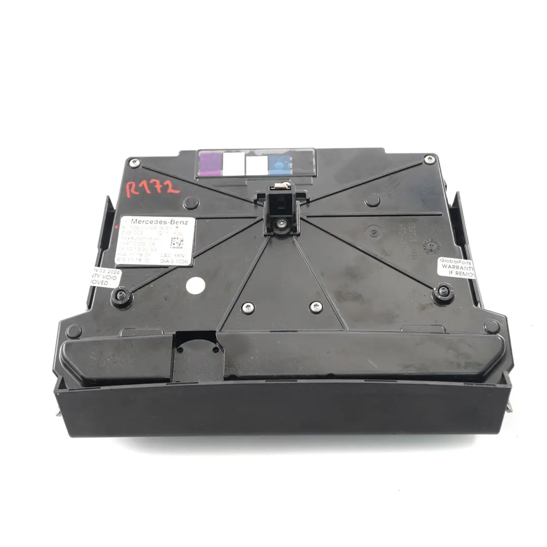 Lampka Oświetlenie Panel Podsufitki Czarny do Mercedes SLK R172 o numerze A1729000909 Mercedes SLK R172 Lampka Oświetlenie Panel Podsufitki Czarny - SKU A1729000909 - Numer Części A1729000909