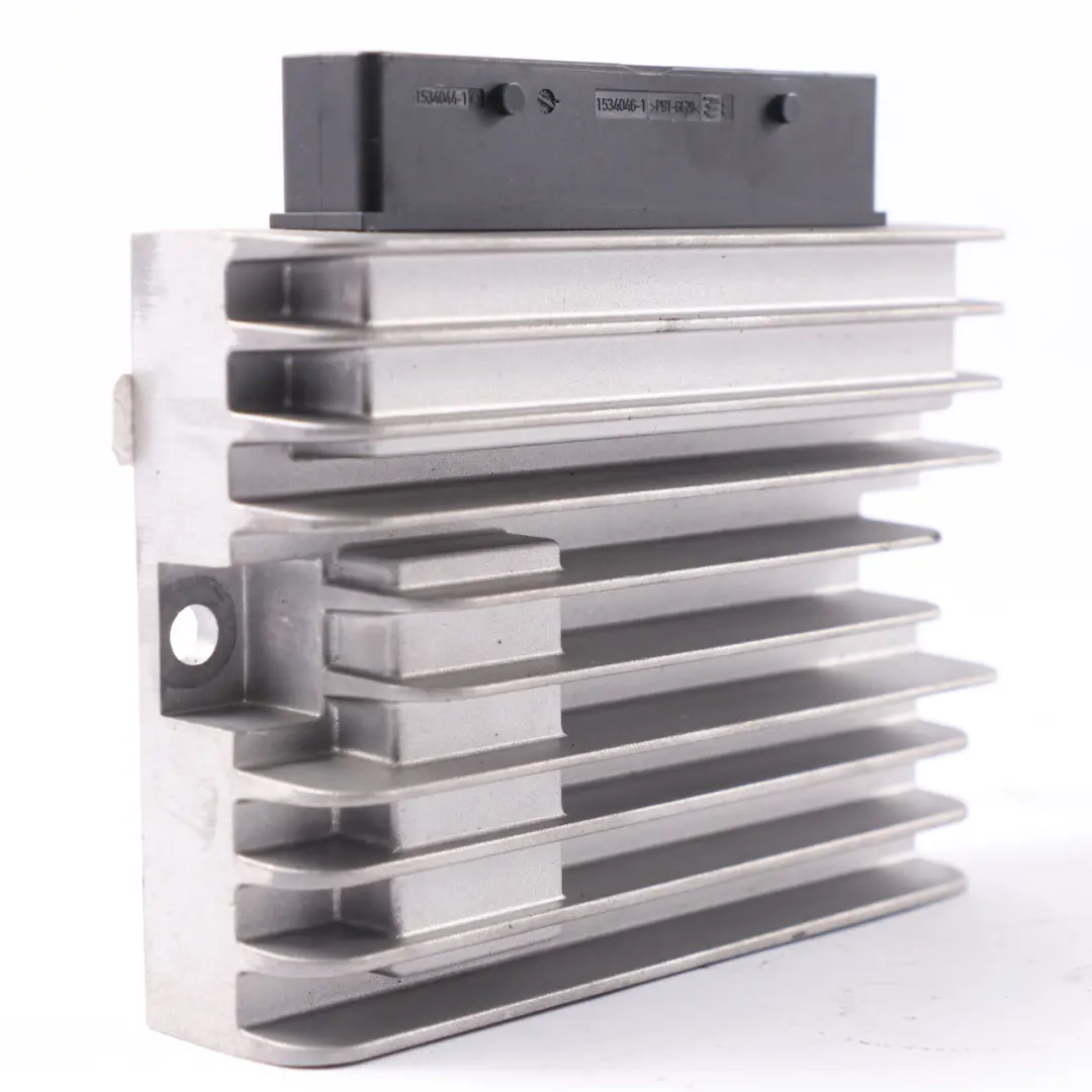 Amplificateur d'unité contrôle audio sonore Harman pour Mercedes SLK R172 à propos du numéro de pièce A1729008612 Mercedes SLK R172 Amplificateur d'unité contrôle audio sonore Harman - SKU A1729008612 - Numéro de pièce A1729008612