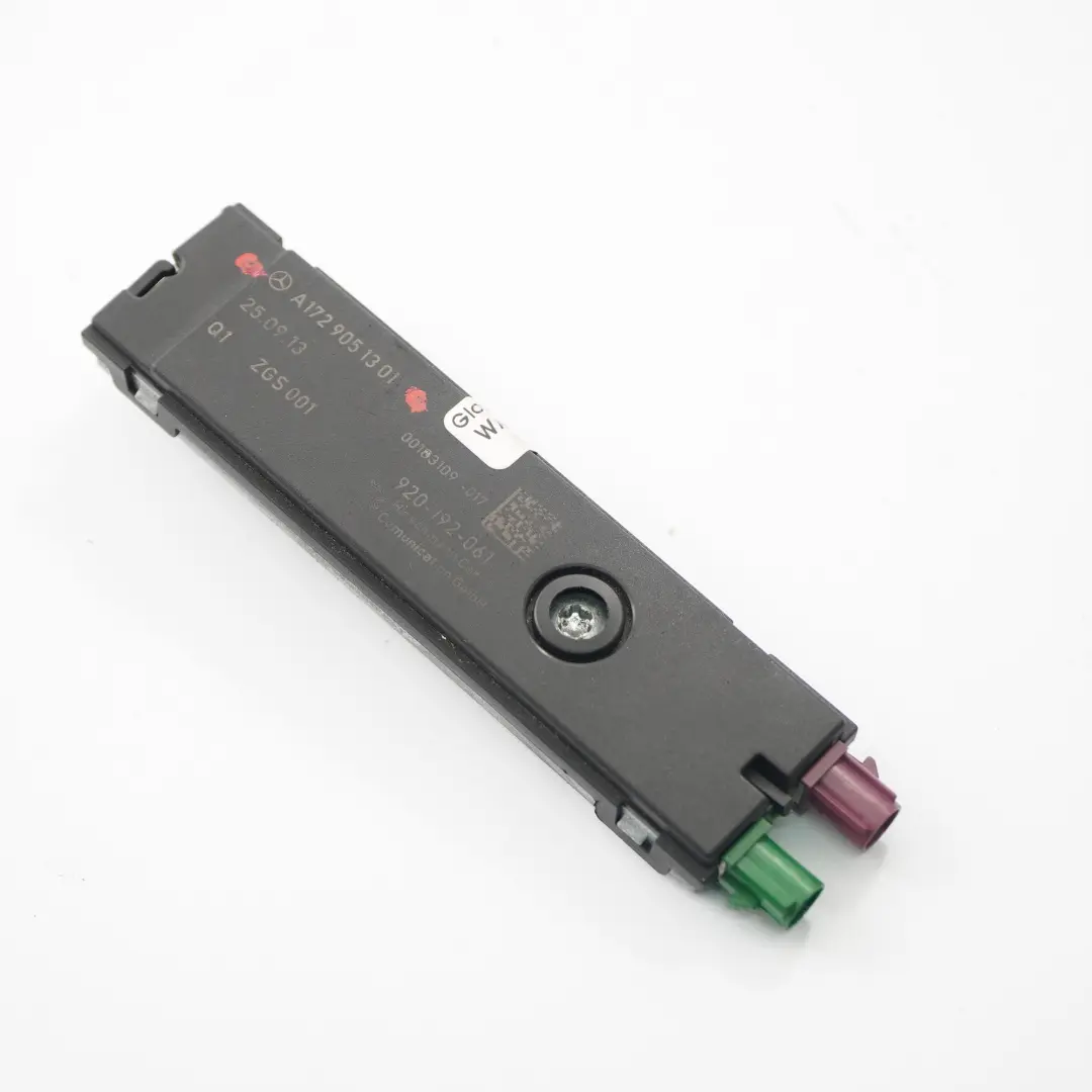 Antenna Amplifier Control Module to Mercedes SLK R172 Roadster with Part number A1729051301 Mercedes SLK R172 Roadster Antenna Amplifier Control Module - SKU A1729051301 - Part number A1729051301