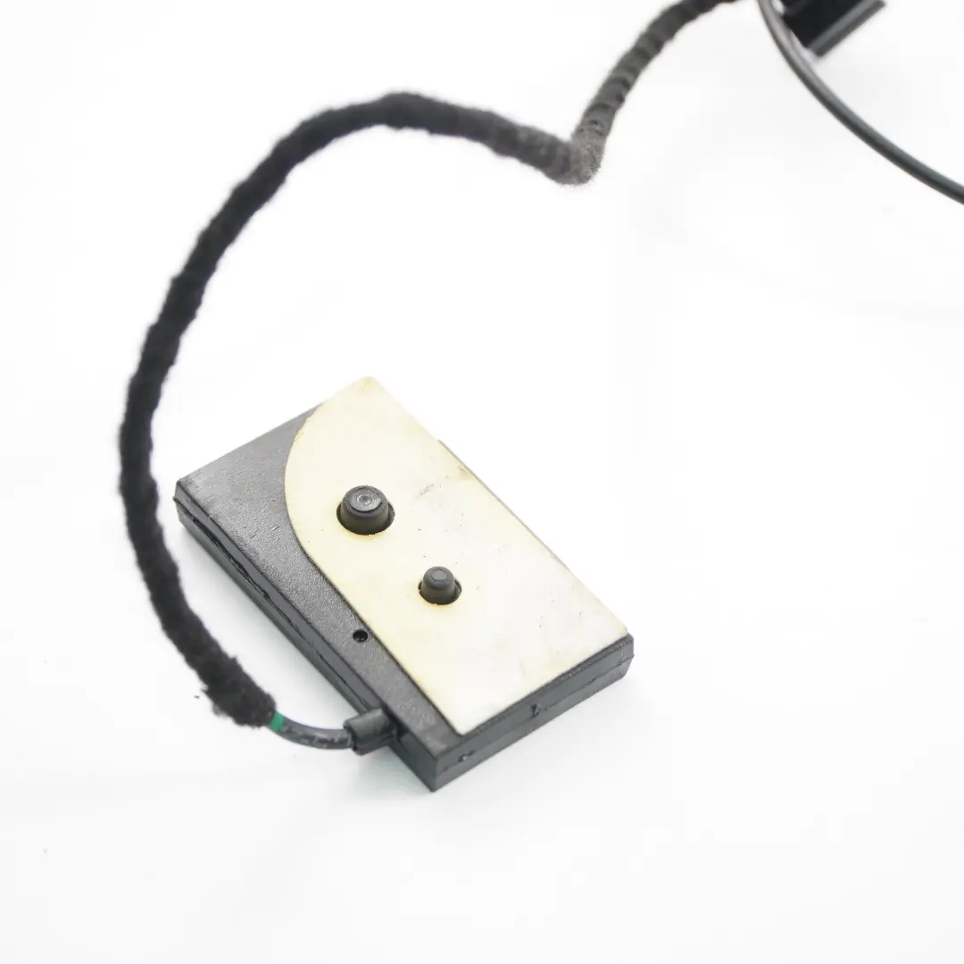 GPS Module de positionnement d'antenne pour Mercedes SLK R172 Roadster à propos du numéro de pièce A1729057400 Mercedes SLK R172 Roadster GPS Module de positionnement d'antenne - SKU A1729057400 - Numéro de pièce A1729057400