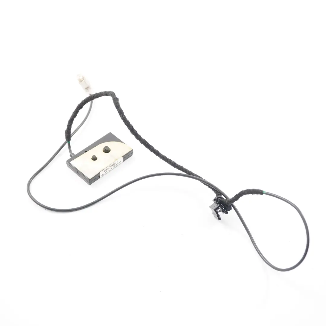 Antenna GPS Modulo sistema posizionamento dell'antena per Mercedes SLK R172 Roadster con numero di parte A1729057400 Mercedes SLK R172 Roadster Antenna GPS Modulo sistema posizionamento dell'antena - SKU A1729057400 - Numero di parte A1729057400