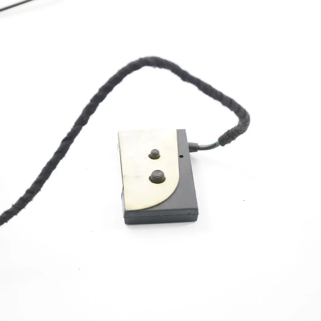 GPS Module de positionnement d'antenne pour Mercedes SLK R172 Roadster à propos du numéro de pièce A1729057400 Mercedes SLK R172 Roadster GPS Module de positionnement d'antenne - SKU A1729057400 - Numéro de pièce A1729057400