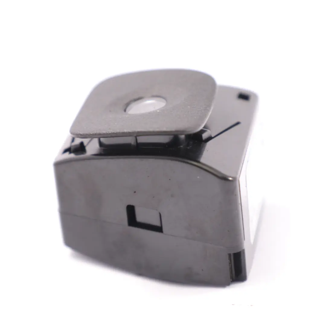 Mercedes-Benz R172 Luz interior pilar A Asiento delantero derecho para con número de pieza a1729060235 Mercedes-Benz R172 Luz interior pilar A Asiento delantero derecho - SKU a1729060235 - Número de pieza a1729060235