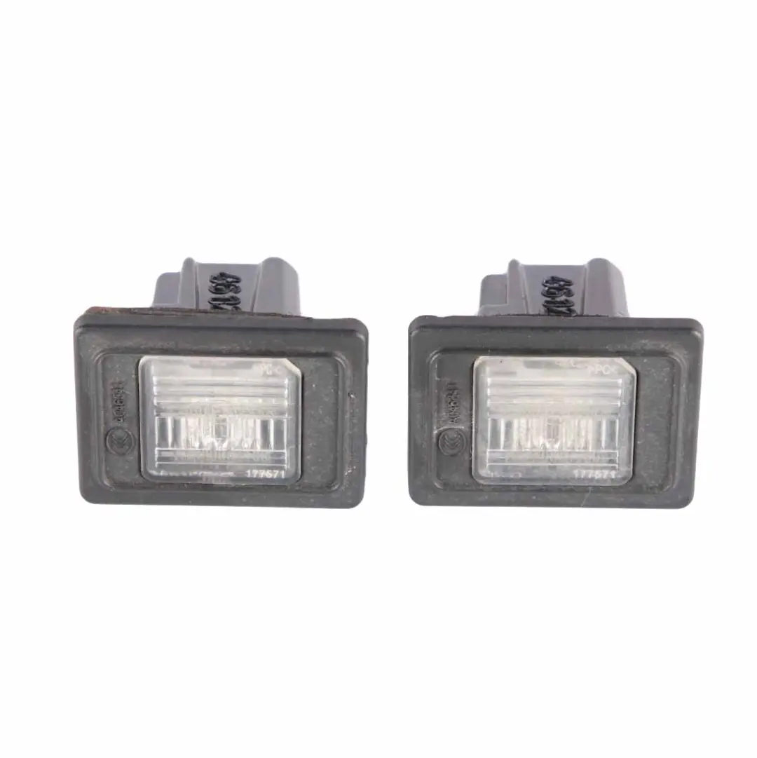 Luce della targa Set di luci per Mercedes W176 con numero di parte A1729061100 Mercedes W176 Luce della targa Set di luci - SKU A1729061100 - Numero di parte A1729061100