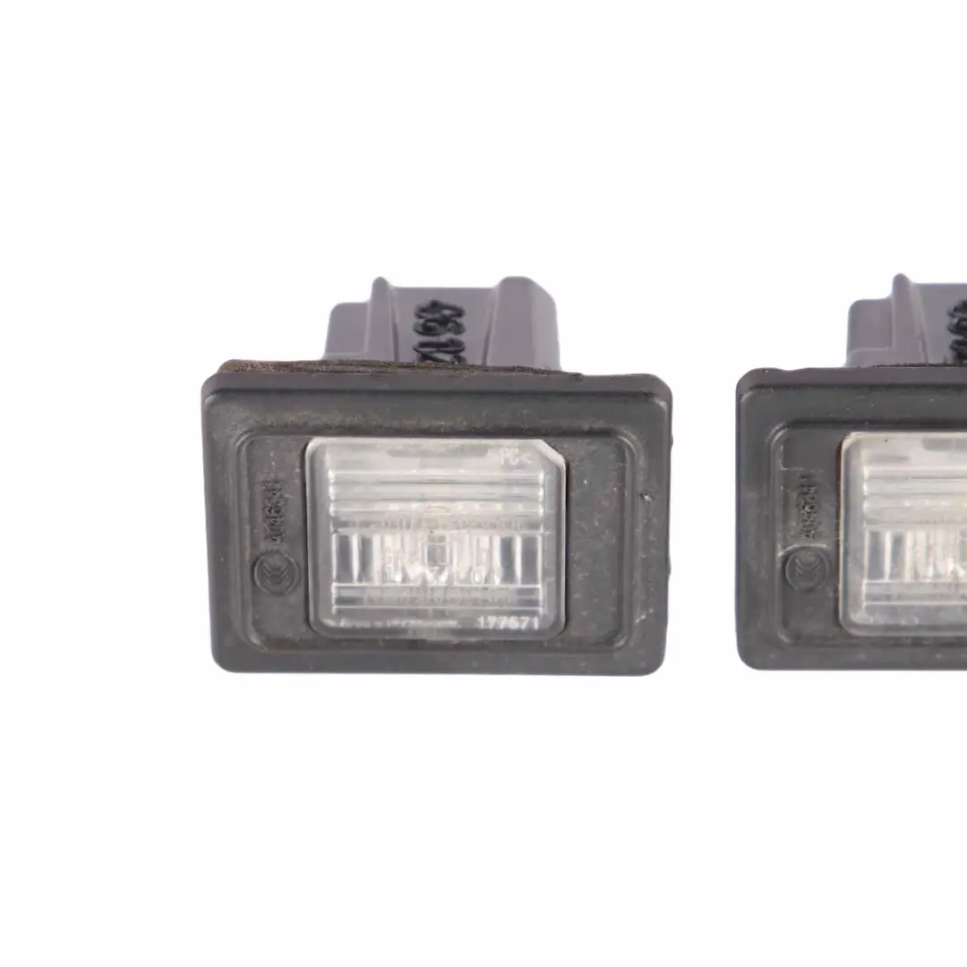 Luce della targa Set di luci per Mercedes W176 con numero di parte A1729061100 Mercedes W176 Luce della targa Set di luci - SKU A1729061100 - Numero di parte A1729061100