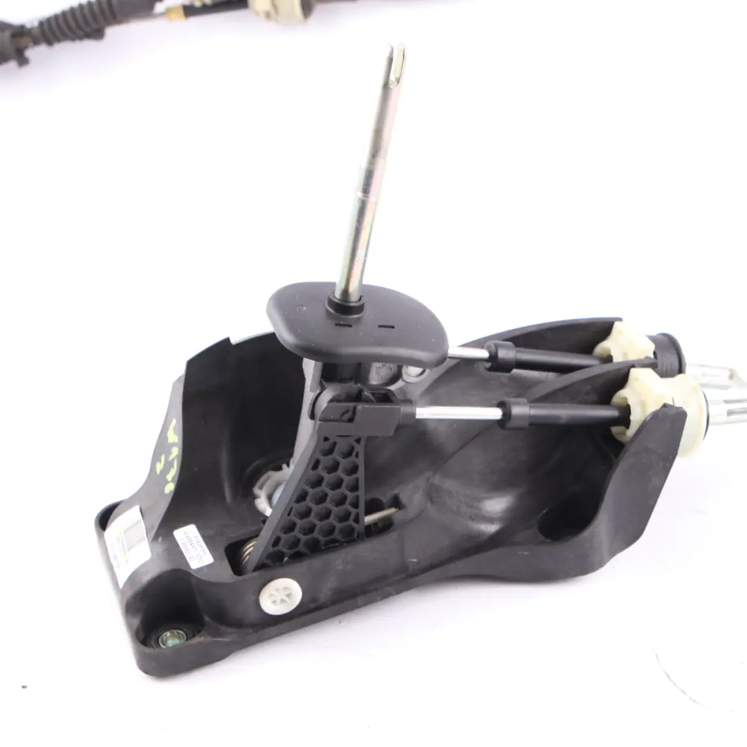 Mecanismo Selector Marchas Caja Cambios Manual para Mercedes W176 C117 con número de pieza A1763600209 Mercedes W176 C117 Mecanismo Selector Marchas Caja Cambios Manual - SKU A1763600209 - Número de pieza A1763600209