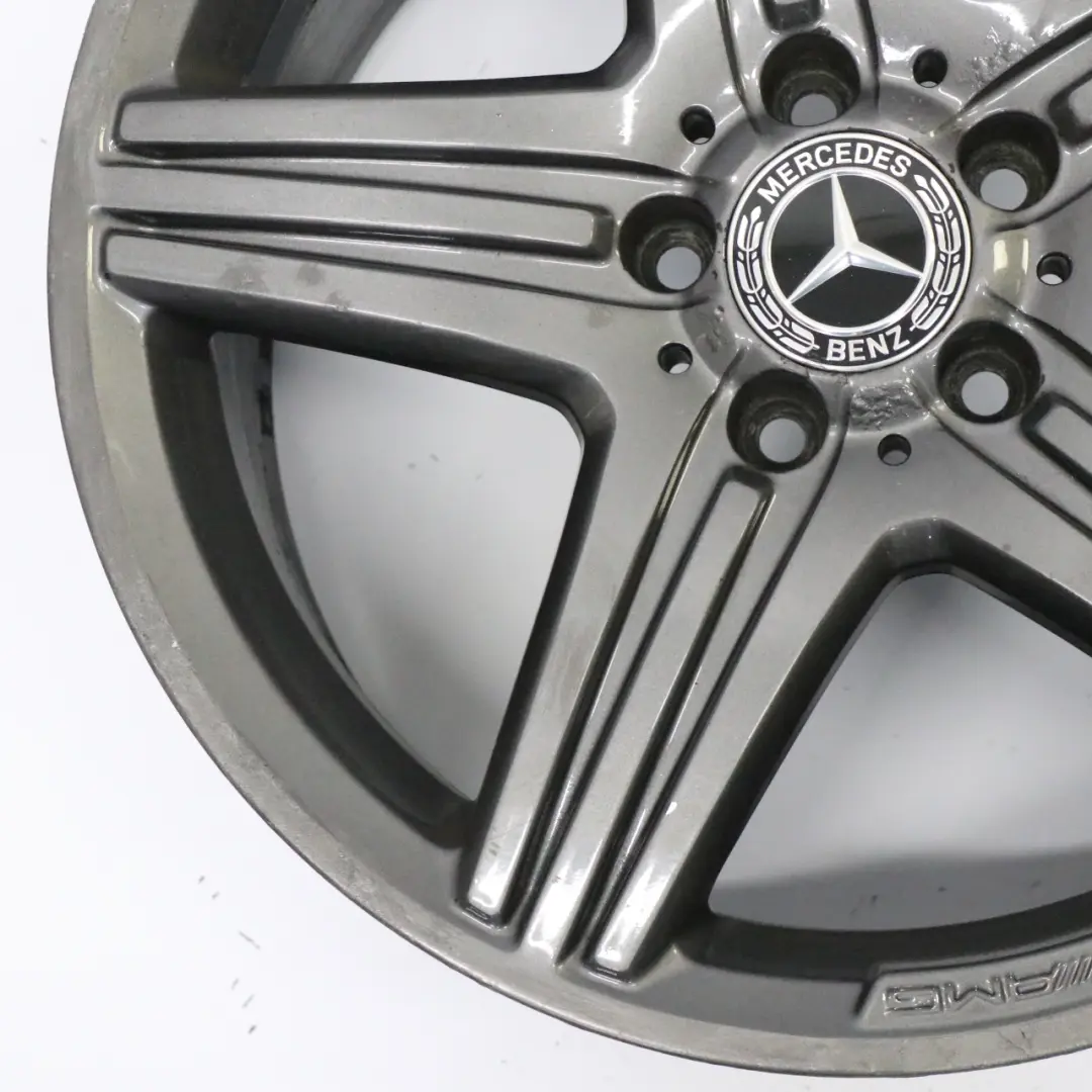 Szara Alufelga 18" 5 Double Spoke ET:48 8J do Mercedes W176 AMG o numerze A1764010402 Mercedes W176 AMG Szara Alufelga 18" 5 Double Spoke ET:48 8J - SKU A1764010402-1 - Numer Części A1764010402