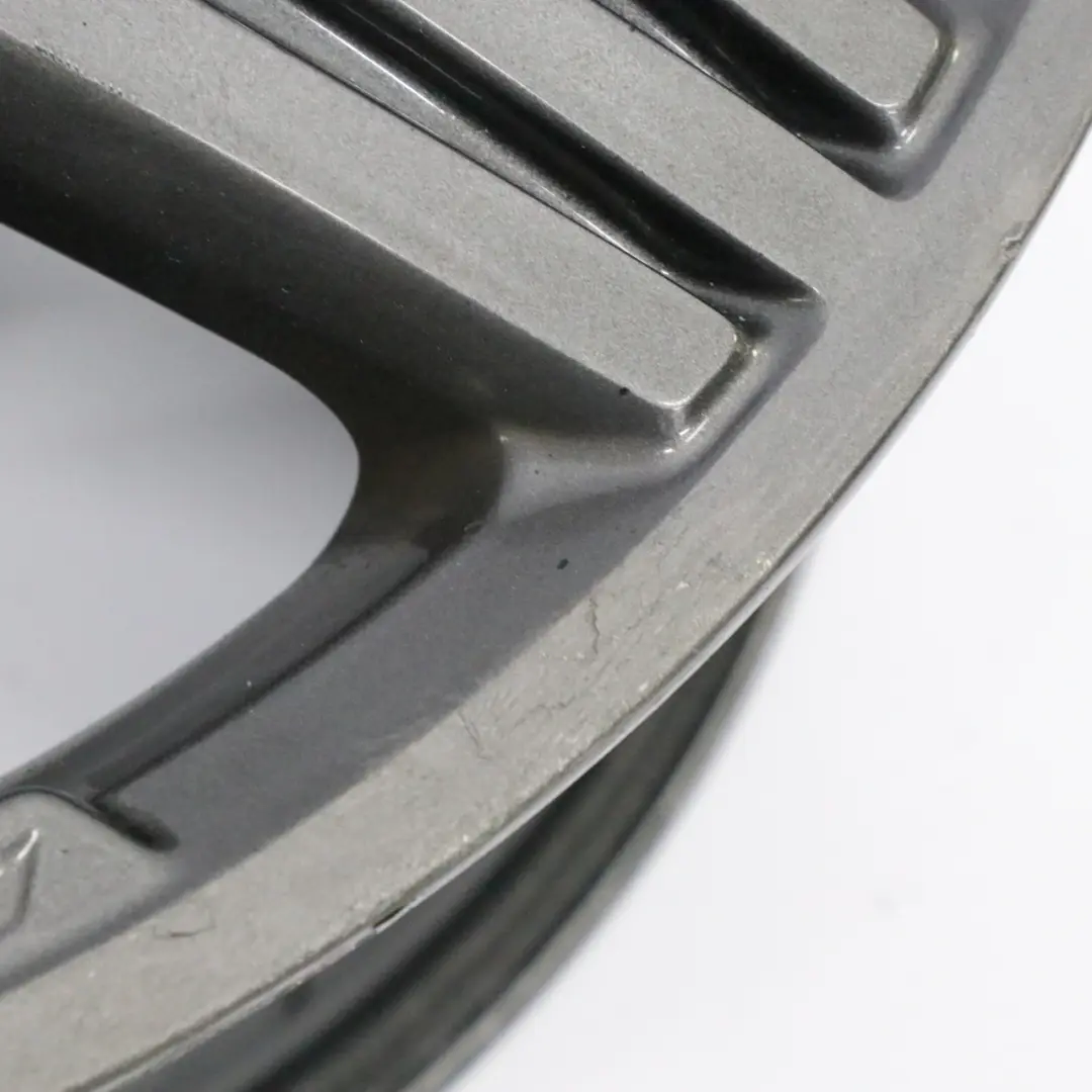 Jante grise en alliage 18" 5 Double rayon ET:48 8J pour Mercedes W176 AMG à propos du numéro de pièce A1764010402 Mercedes W176 AMG Jante grise en alliage 18" 5 Double rayon ET:48 8J - SKU A1764010402-1 - Numéro de pièce A1764010402