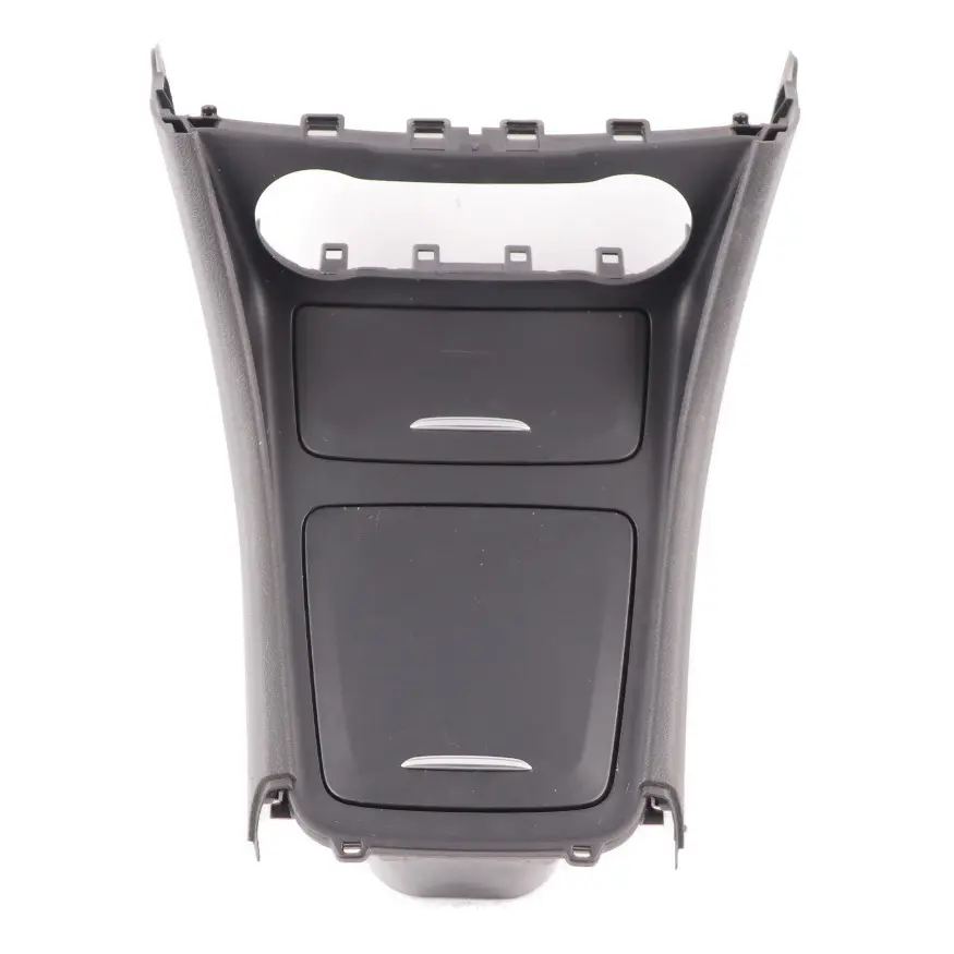 Copertura Console Centrale Cornice Pannello Nero per Mercedes C117 W176 con numero di parte A1766800471 Mercedes C117 W176 Copertura Console Centrale Cornice Pannello Nero - SKU A1766800471 - Numero di parte A1766800471