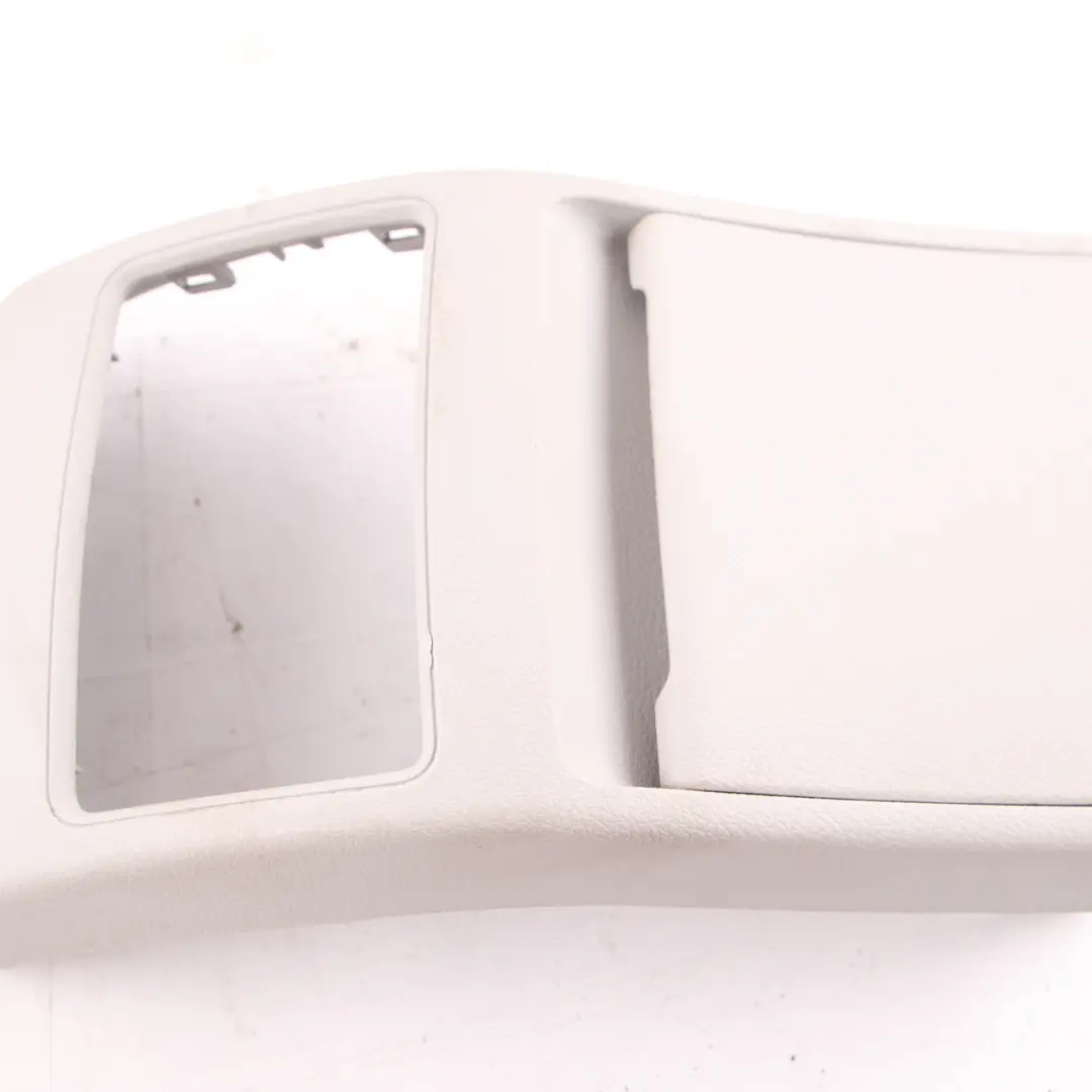 Mercedes W176 Mittelkonsole hinten Verkleidung Gehäuse Zigarettenanzünder Panel - SKU A1766801050-2 - Teilenummer A1766801050
