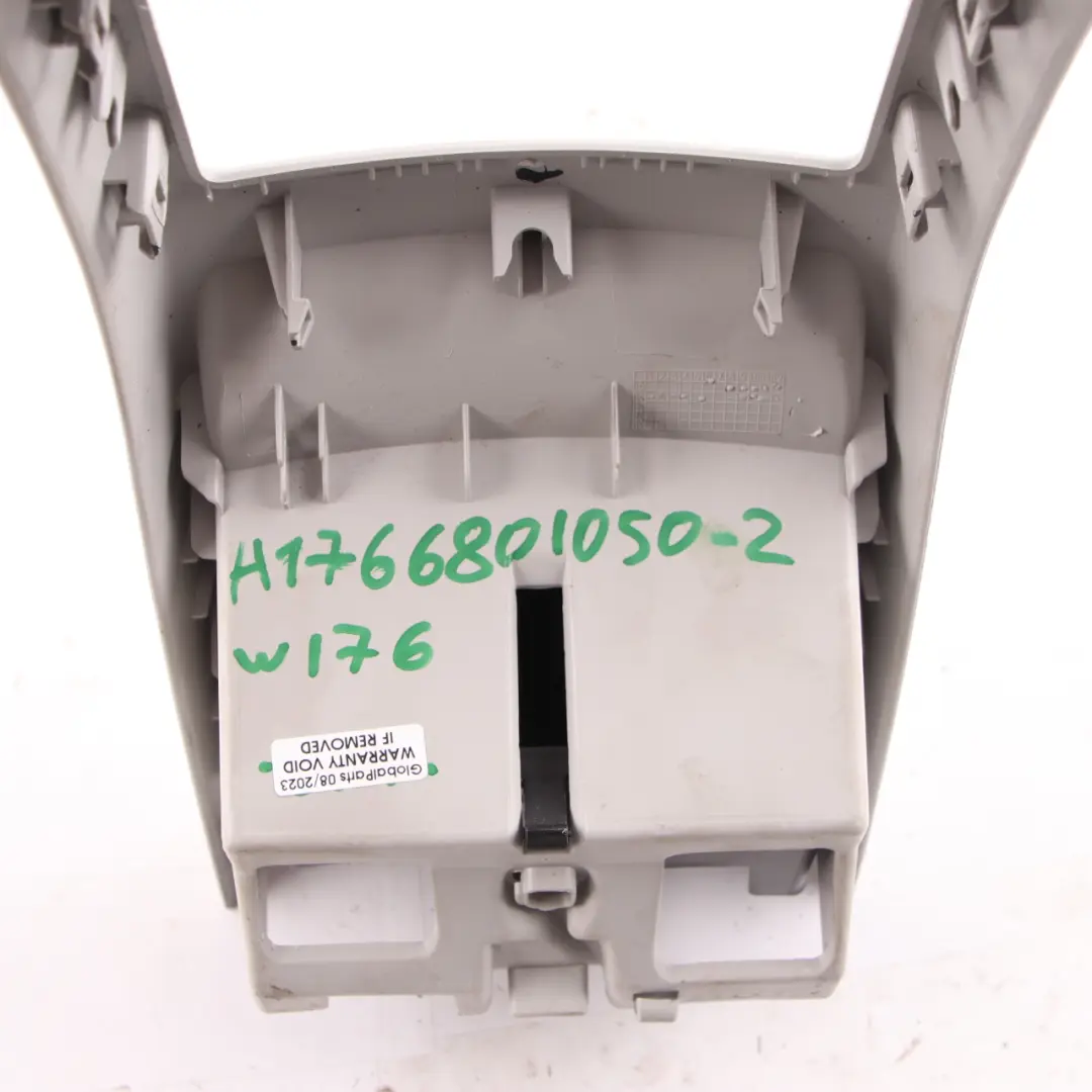 Mercedes W176 Mittelkonsole hinten Verkleidung Gehäuse Zigarettenanzünder Panel - SKU A1766801050-2 - Teilenummer A1766801050