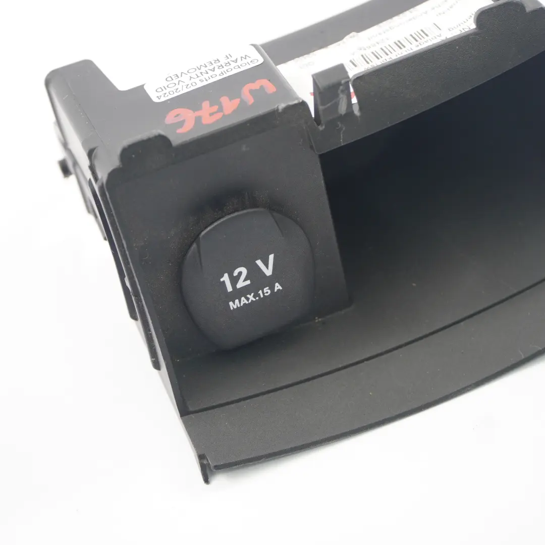 Mittelkonsole Verkleidung Gehäuse Zigarettenanzünder für Mercedes W176 mit Teilenummer A1766801050 Mercedes W176 Mittelkonsole Verkleidung Gehäuse Zigarettenanzünder - SKU A1766801050-3 - Teilenummer A1766801050