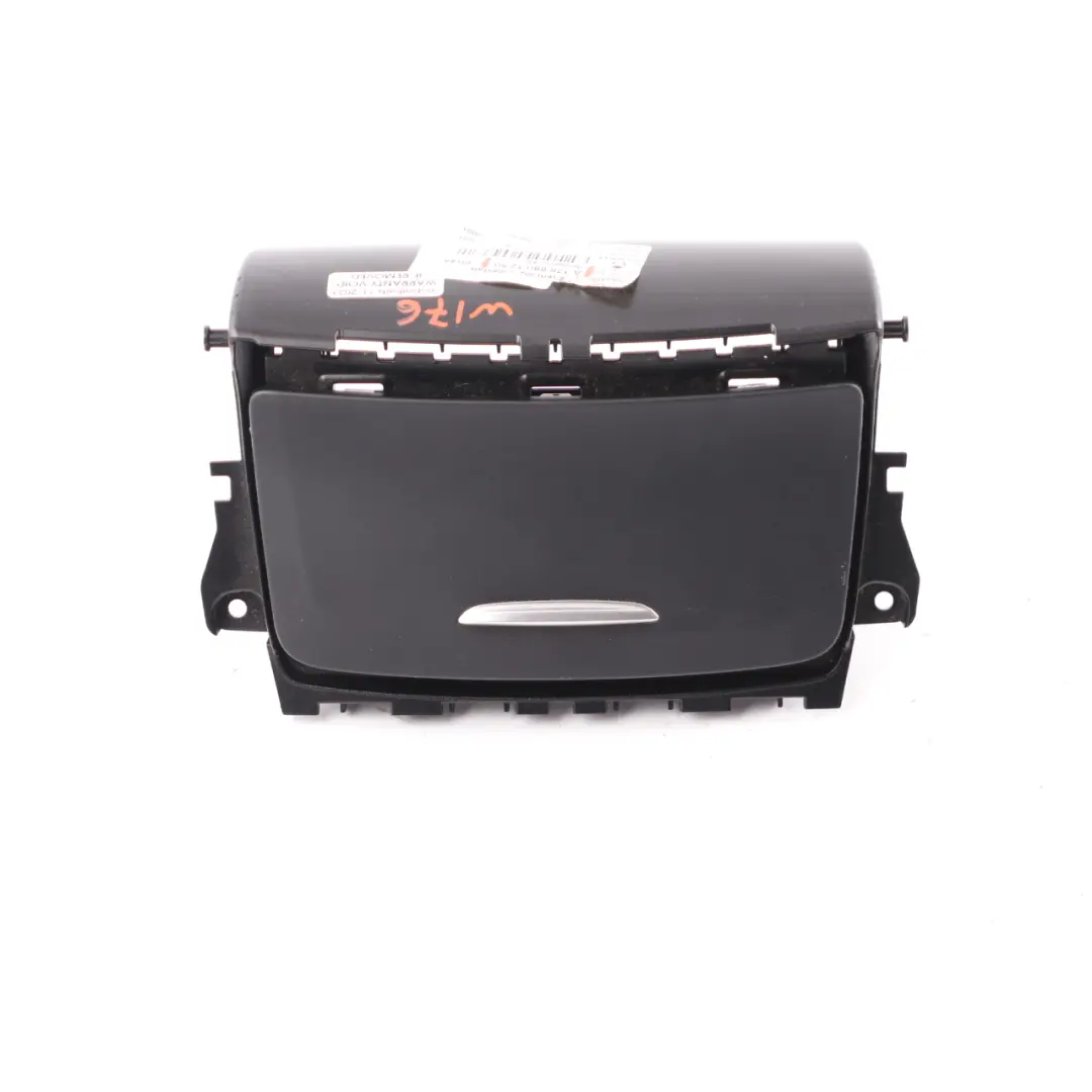 Console centrale Portacenere anteriore Nero per Mercedes W176 con numero di parte A1766801250 Mercedes W176 Console centrale Portacenere anteriore Nero - SKU A1766801250 - Numero di parte A1766801250