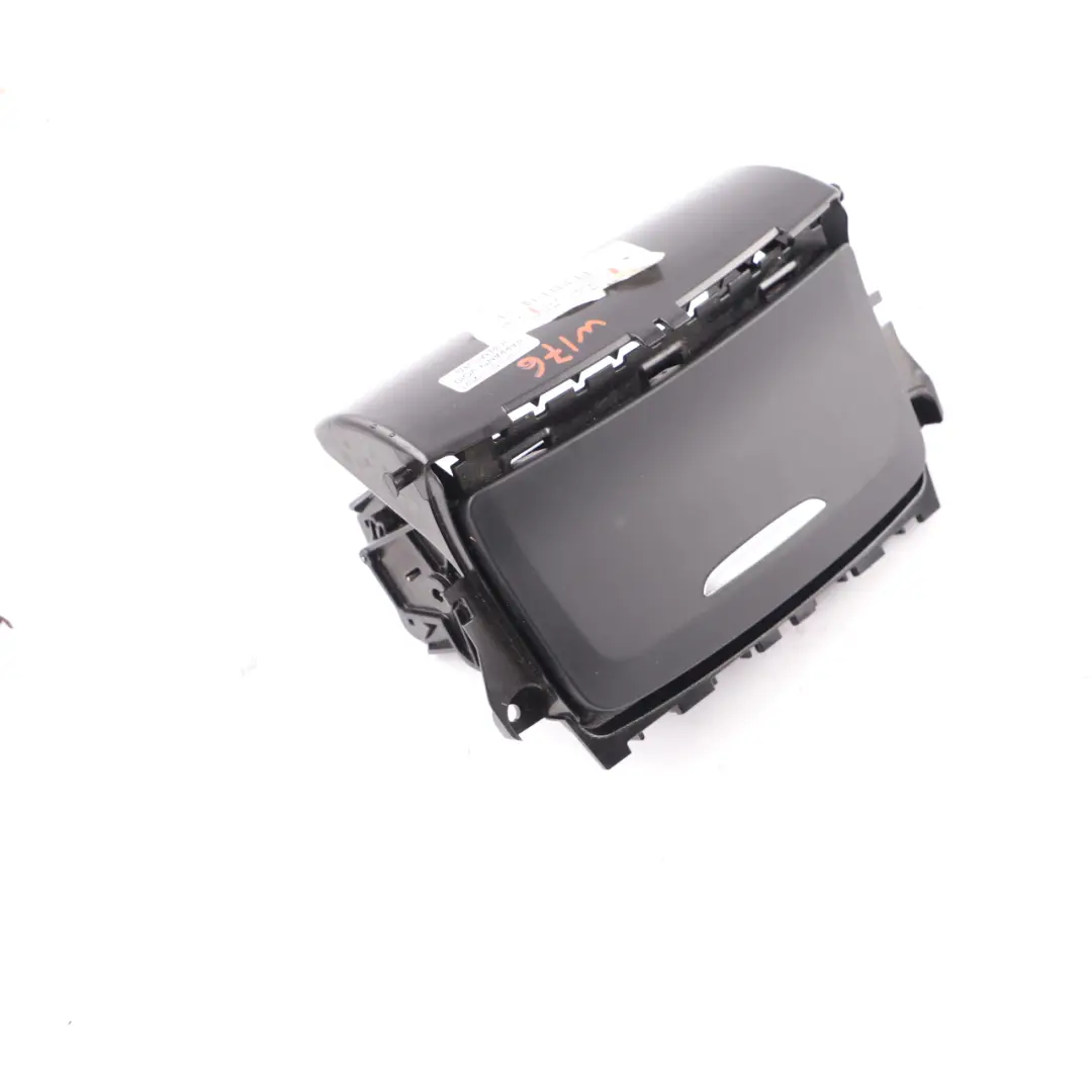 Cenicero Consola Central Bandeja Delantera Almacenamiento Negro para Mercedes W176 con número de pieza A1766801250 Mercedes W176 Cenicero Consola Central Bandeja Delantera Almacenamiento Negro - SKU A1766801250 - Número de pieza A1766801250