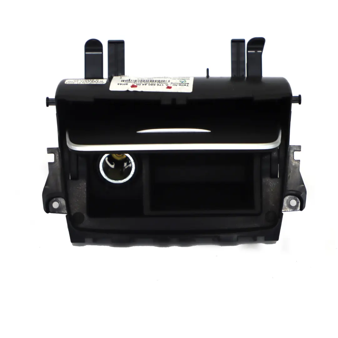 Console centrale Cendrier avant Noir pour Mercedes W176 à propos du numéro de pièce A1766804400 Mercedes W176 Console centrale Cendrier avant Noir - SKU A1766804400 - Numéro de pièce A1766804400