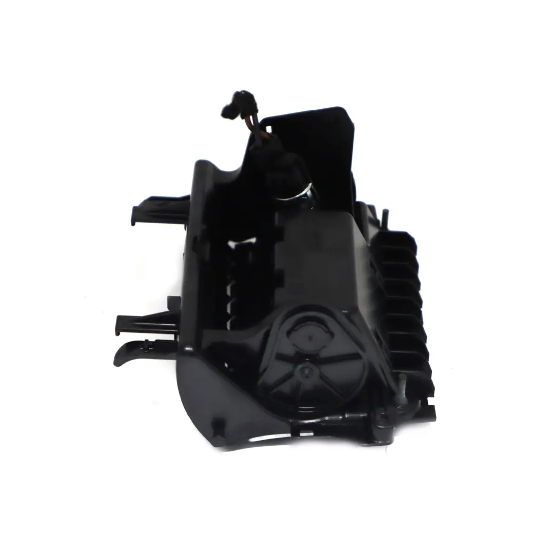 Console centrale Posacenere anteriore Nero per Mercedes W176 con numero di parte A1766804400 Mercedes W176 Console centrale Posacenere anteriore Nero - SKU A1766804400 - Numero di parte A1766804400