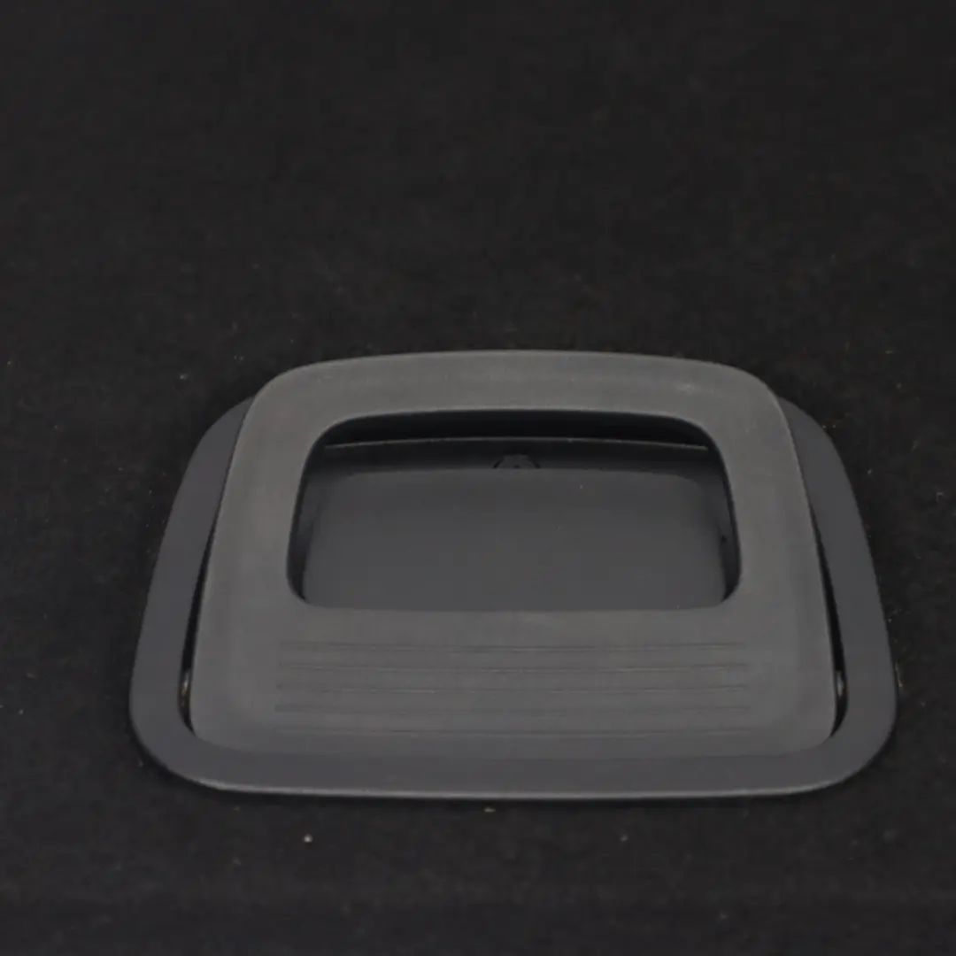 Coffre Plancher de chargement arrière Tapis noir pour Mercedes W176 à propos du numéro de pièce A1766804401 Mercedes W176 Coffre Plancher de chargement arrière Tapis noir - SKU A1766804401-1 - Numéro de pièce A1766804401