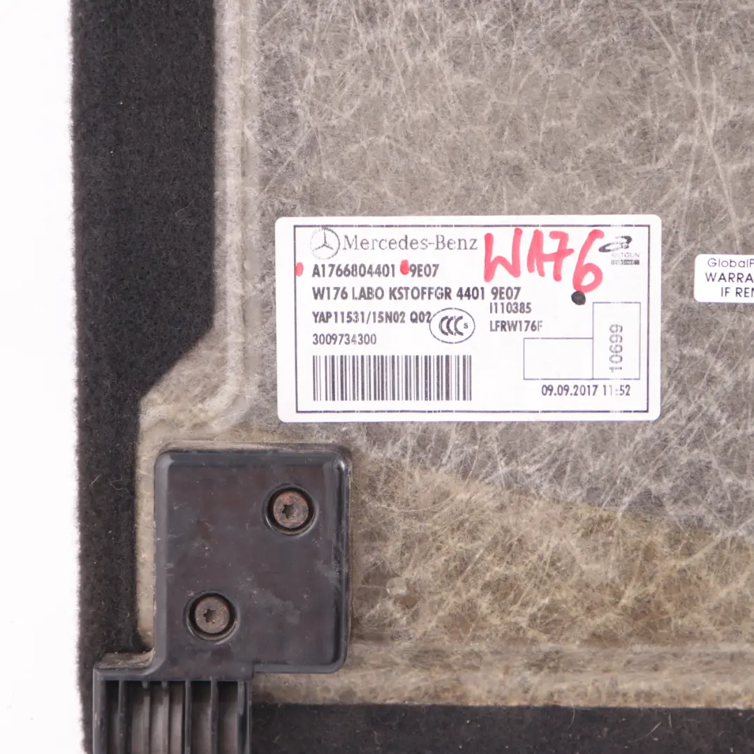 Koffer Raum Boden Rück Wand Verkleidung Teppich Schwarz für Mercedes W176 mit Teilenummer A1766804401 Mercedes W176 Koffer Raum Boden Rück Wand Verkleidung Teppich Schwarz - SKU A1766804401 - Teilenummer A1766804401