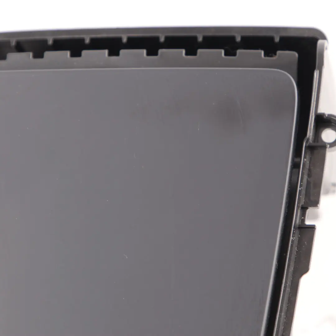 Mercedes W176 Console centrale intérieure, panneau de rangement noir - SKU A1766807400 - Numéro de pièce A1766807400