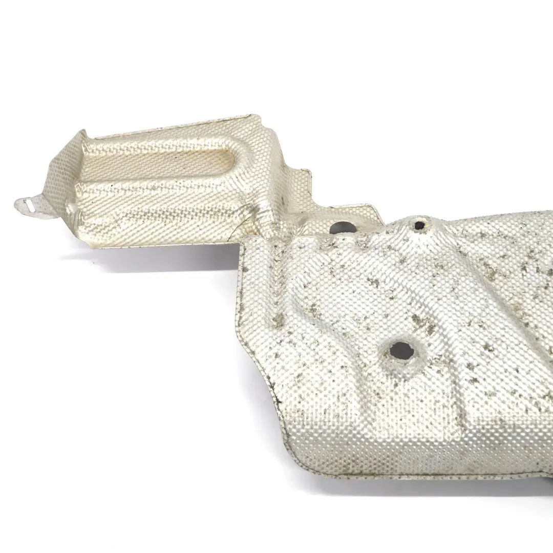 Silenciador Trasero Cubierta Aislante de Calor para Mercedes W176 W246 con número de pieza A1766821000 Mercedes W176 W246 Silenciador Trasero Cubierta Aislante de Calor - SKU A1766821000 - Número de pieza A1766821000