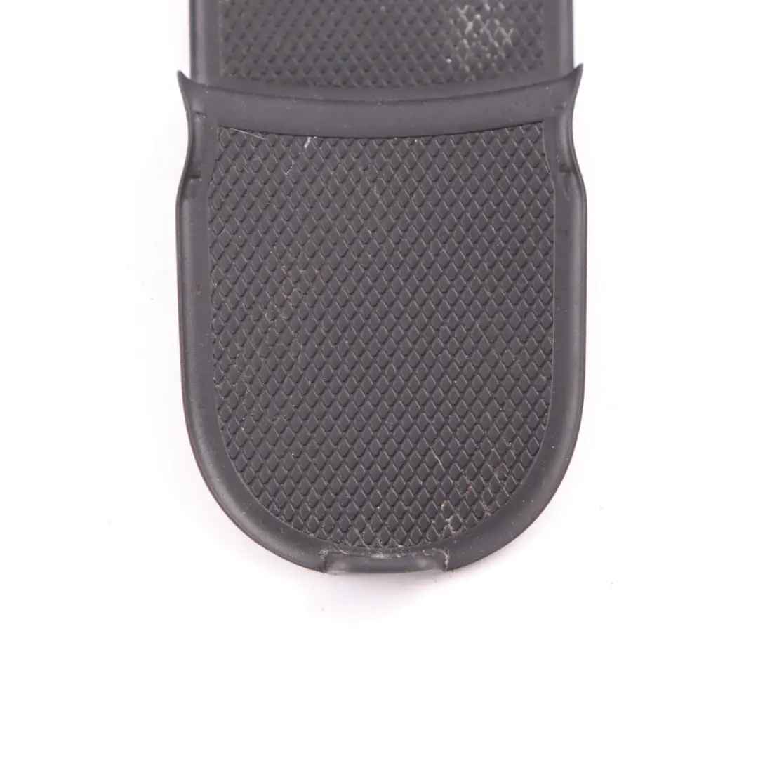 Supporto Supporto Portabevande Console Centrale per Mercedes W176 con numero di parte A1766830175 Mercedes W176 Supporto Supporto Portabevande Console Centrale - SKU A1766830175 - Numero di parte A1766830175