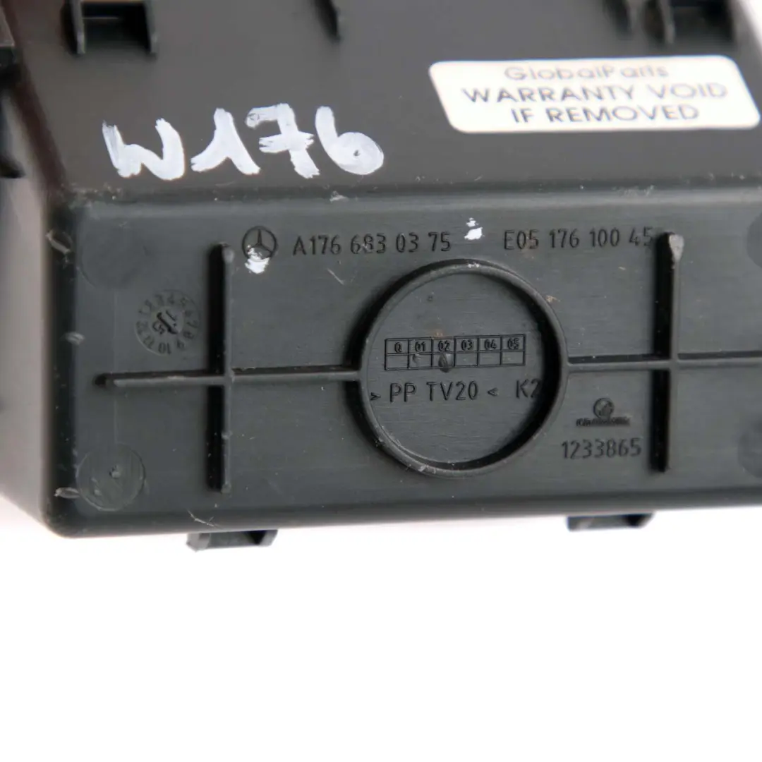 Inserto posacenere console centrale Vassoio portamonete anteriore per Mercedes W176 con numero di parte A1766830375 Mercedes W176 Inserto posacenere console centrale Vassoio portamonete anteriore - SKU A1766830375 - Numero di parte A1766830375