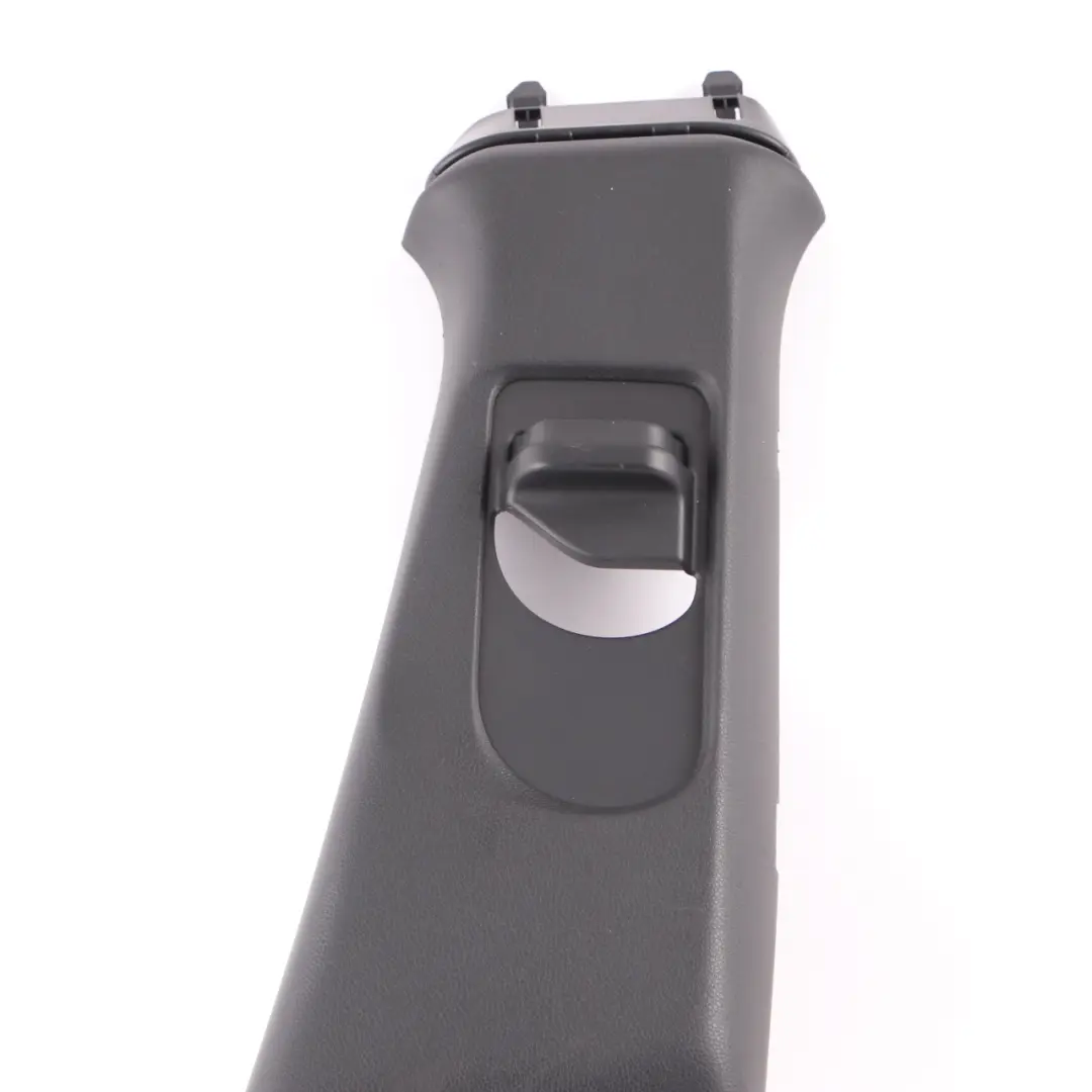 Coprire il pannello superiore destro montante B Nero per Mercedes W176 con numero di parte A1766900325 Mercedes W176 Coprire il pannello superiore destro montante B Nero - SKU A1766900325 - Numero di parte A1766900325