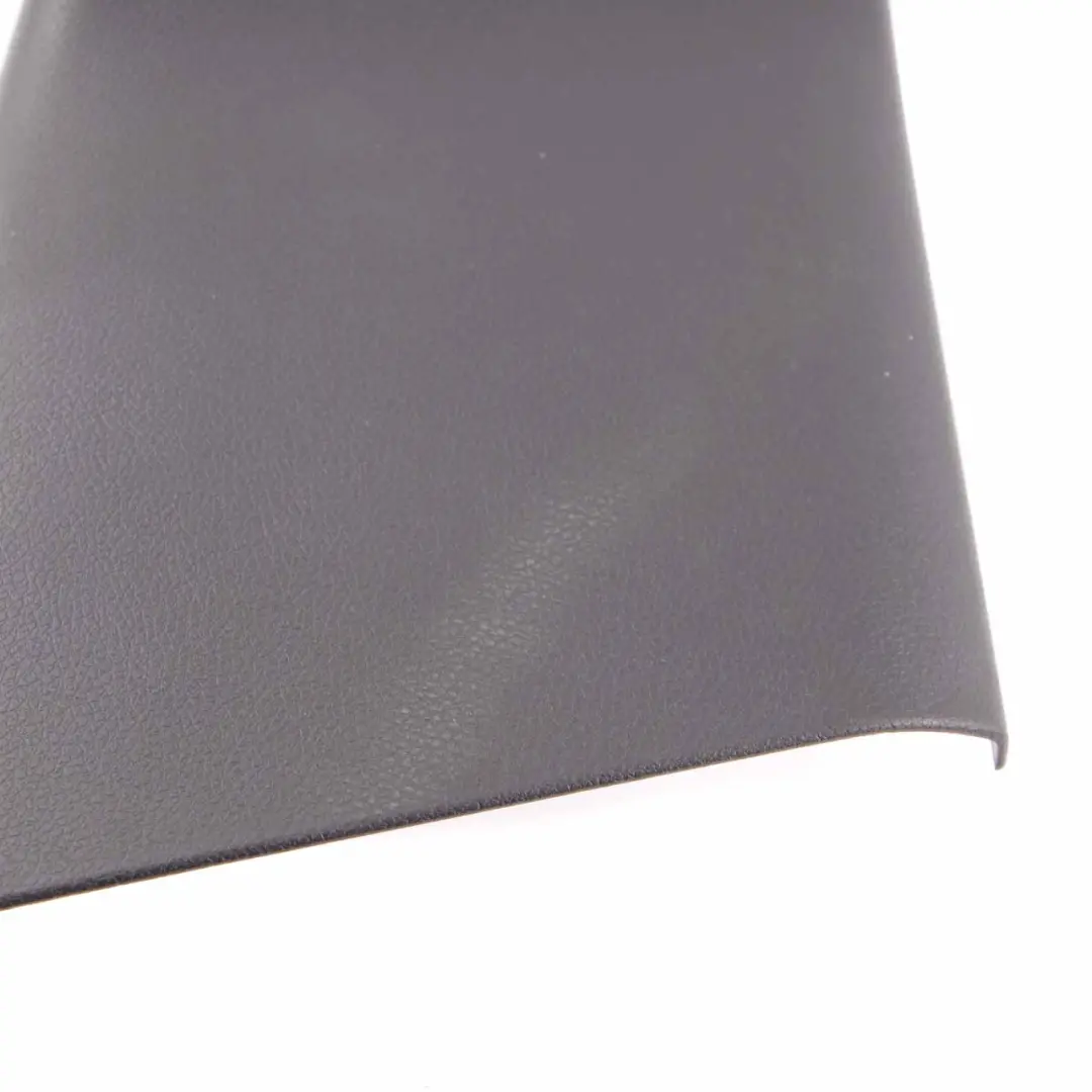 Embellecedor Pilar B Panel Superior Derecho Negro para Mercedes W176 con número de pieza A1766900325 Mercedes W176 Embellecedor Pilar B Panel Superior Derecho Negro - SKU A1766900325 - Número de pieza A1766900325