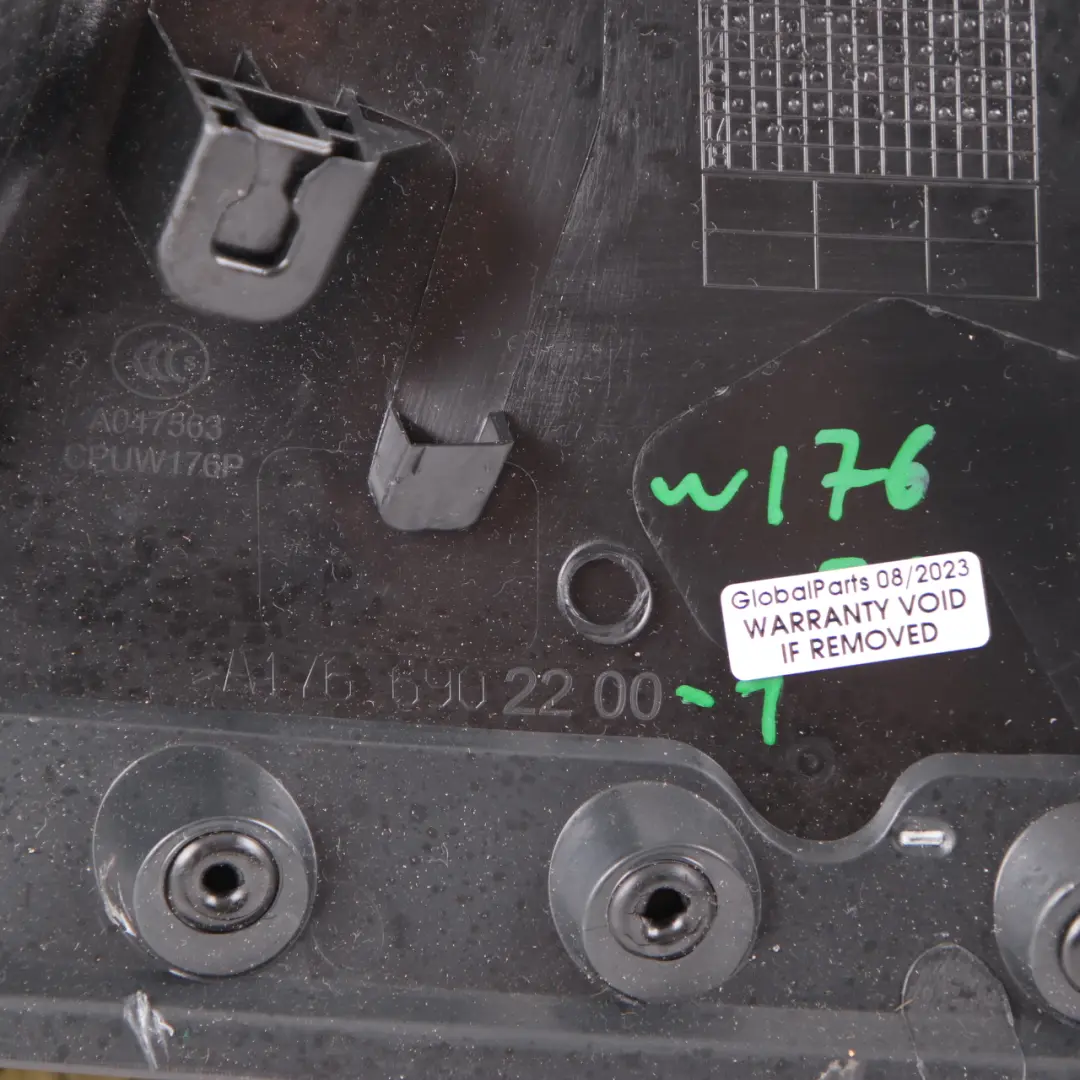 C-Säulenverkleidung Rechts Innenverkleidung Schwarz für Mercedes W176 mit Teilenummer A1766902200 Mercedes W176 C-Säulenverkleidung Rechts Innenverkleidung Schwarz - SKU A1766902200-1 - Teilenummer A1766902200