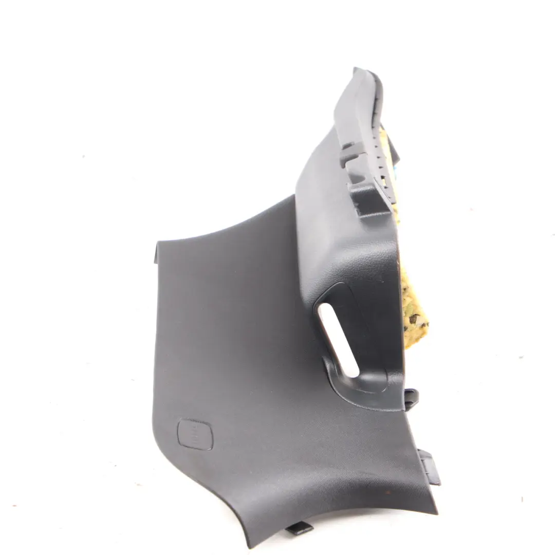 Rivestimento montante C destro Grigio Nero per Mercedes W176 con numero di parte A1766902200 Mercedes W176 Rivestimento montante C destro Grigio Nero - SKU A1766902200-1 - Numero di parte A1766902200