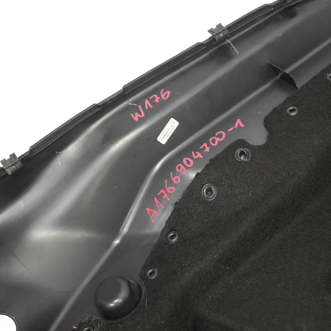 Rivestimento del vano portabagagli lato sinistro per Mercedes W176 con numero di parte A1766904700 Mercedes W176 Rivestimento del vano portabagagli lato sinistro - SKU A1766904700-1 - Numero di parte A1766904700
