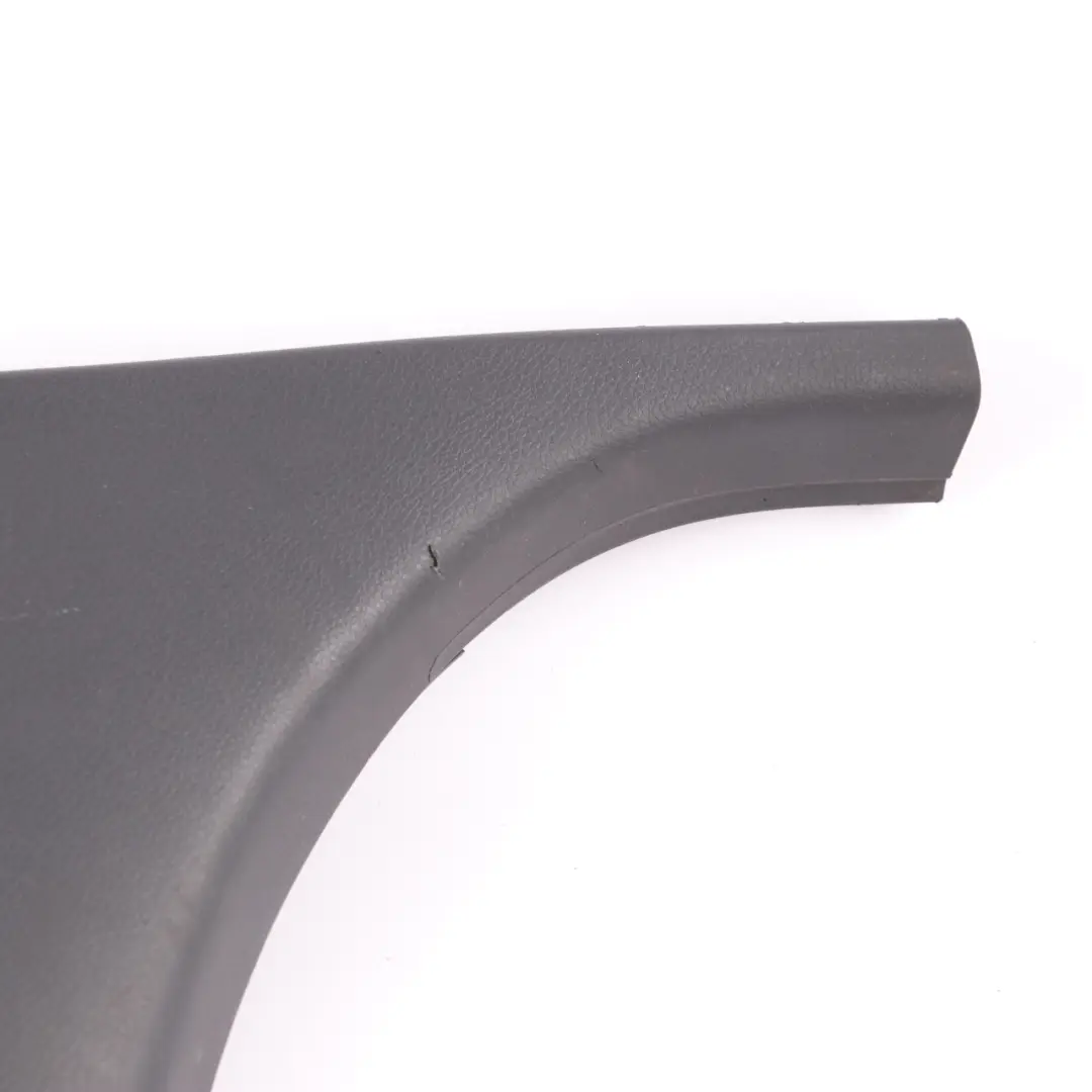 Trim Abdeckung B Säule Rechts Unten Panel Schwarz für Mercedes W176 mit Teilenummer A1766920122 Mercedes W176 Trim Abdeckung B Säule Rechts Unten Panel Schwarz - SKU A1766920122 - Teilenummer A1766920122