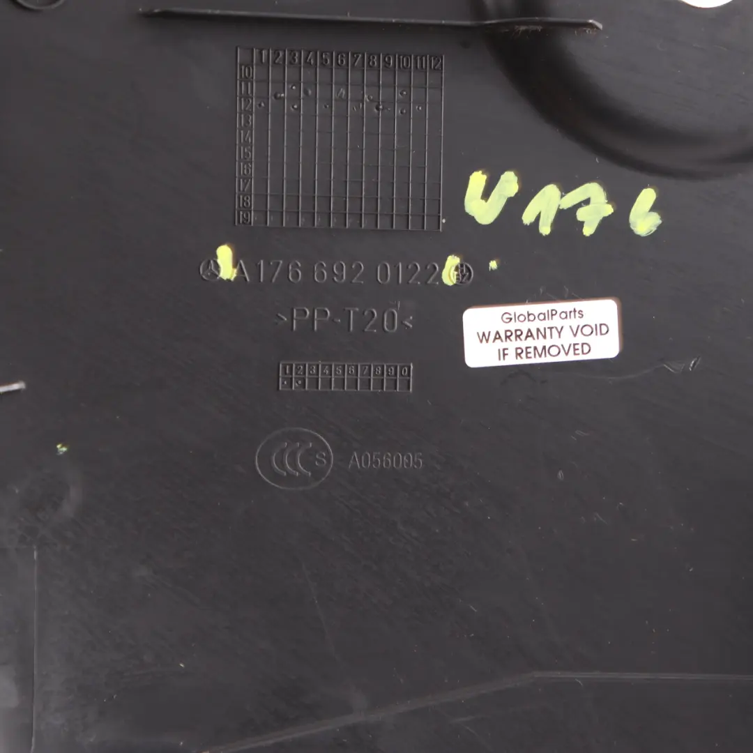 Osłona Słupka B Prawy Dolny Panel Czarny do Mercedes W176 o numerze A1766920122 Mercedes W176 Osłona Słupka B Prawy Dolny Panel Czarny - SKU A1766920122 - Numer Części A1766920122