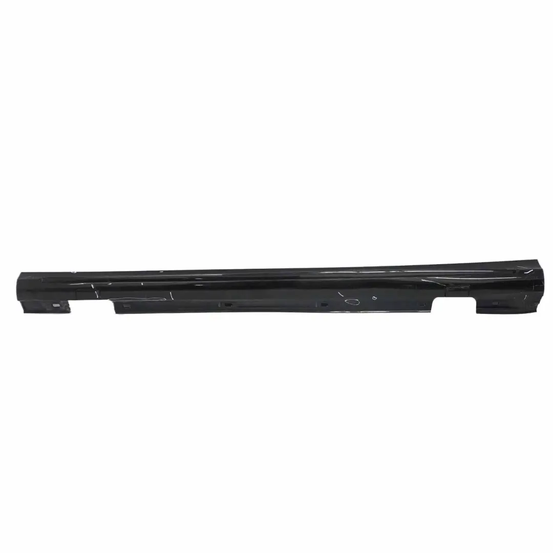 Mercedes W176 Faldón lateral AMG Izquierdo Cubre umbral Negro Cósmico - 191 - SKU A1766980054-KB - Número de pieza A1766980054