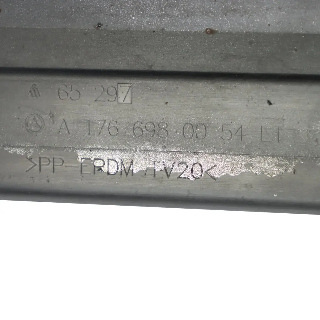 Minigonna laterale AMG sinistra Coperchio W246 Cosmic Black 191 per Mercedes W176 con numero di parte A1766980054 Mercedes W176 Minigonna laterale AMG sinistra Coperchio W246 Cosmic Black 191 - SKU A1766980054-KB2 - Numero di parte A1766980054
