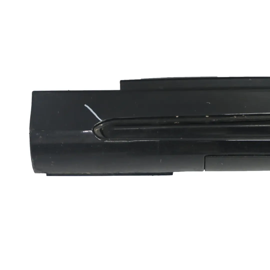 Mercedes W176 couvre seuil de porte latérale AMG gauche W246 Cosmic Black - 191 - SKU A1766980054-KB2 - Numéro de pièce A1766980054