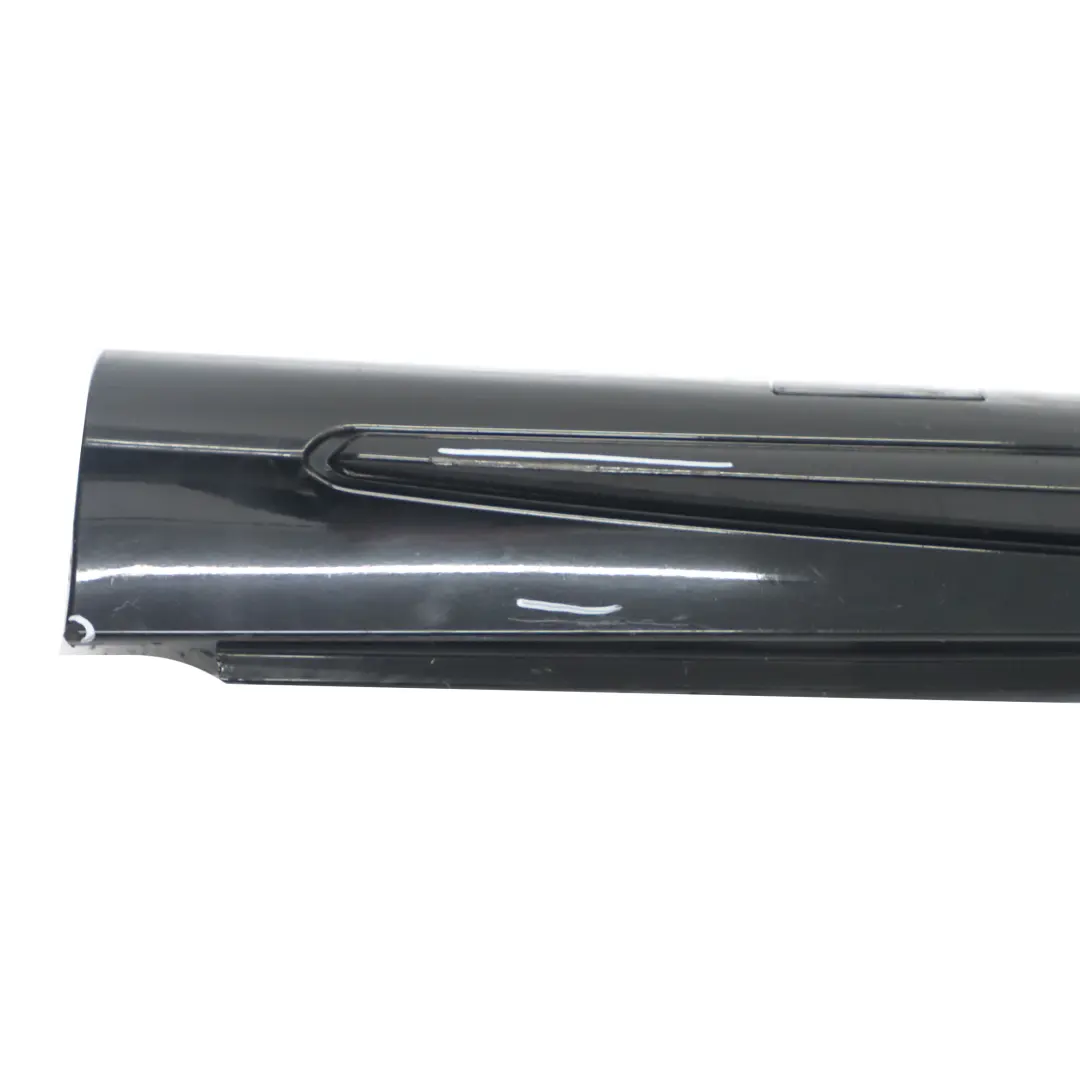 Mercedes W176 couvre seuil de porte latérale AMG gauche W246 Cosmic Black - 191 - SKU A1766980054-KB2 - Numéro de pièce A1766980054