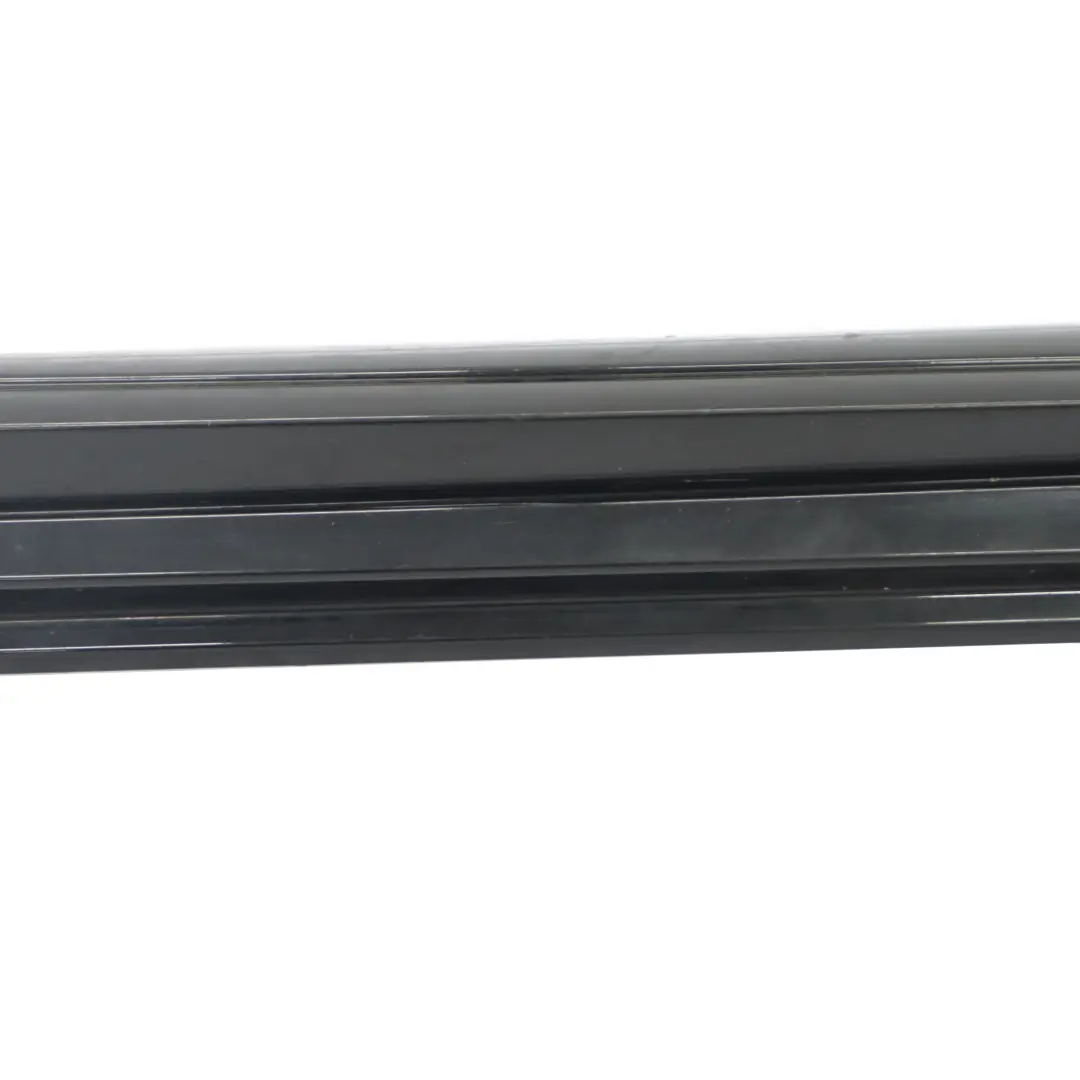 Mercedes W176 couvre seuil de porte latérale AMG gauche W246 Cosmic Black - 191 - SKU A1766980054-KB2 - Numéro de pièce A1766980054